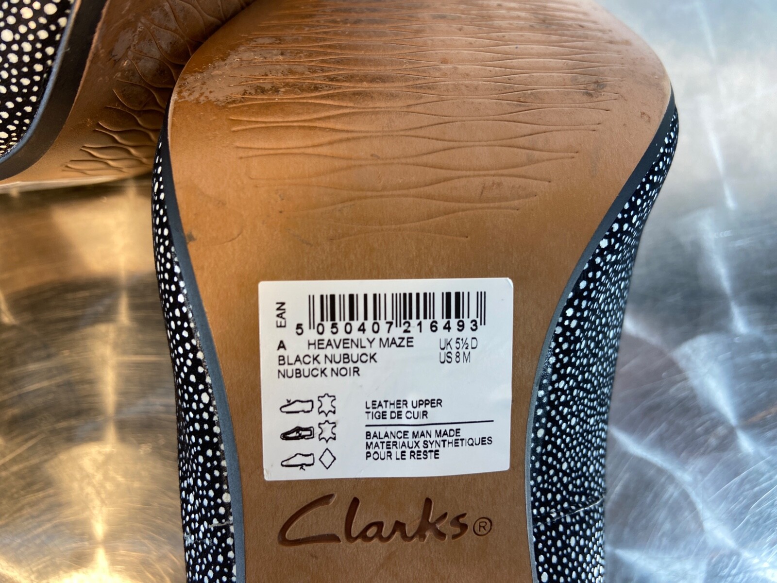 Clarks Nubuk Women’s Size 8 Leather 2 1/2″ Pumps «Heavenly Maze» Black & White