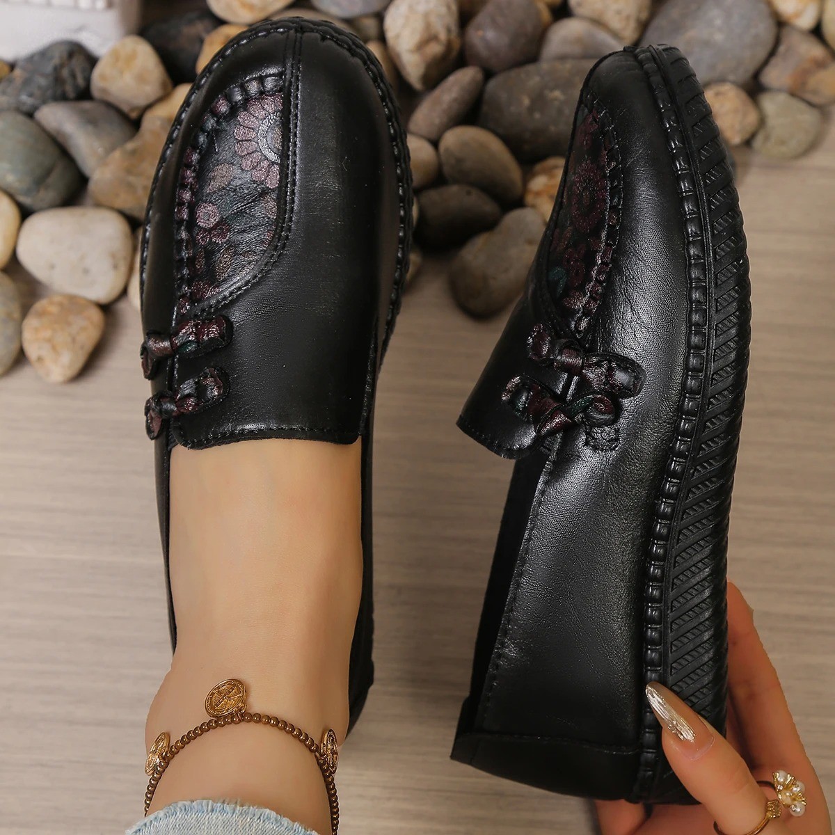 Women Leather Loafers Comfortable Flat Casual Shoes Elegant Mom Footwear