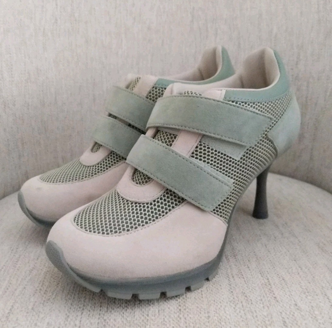 Sneex Sneaker Heel Slip-On Stiletto Round Toe The Blake Sage Green Size 5