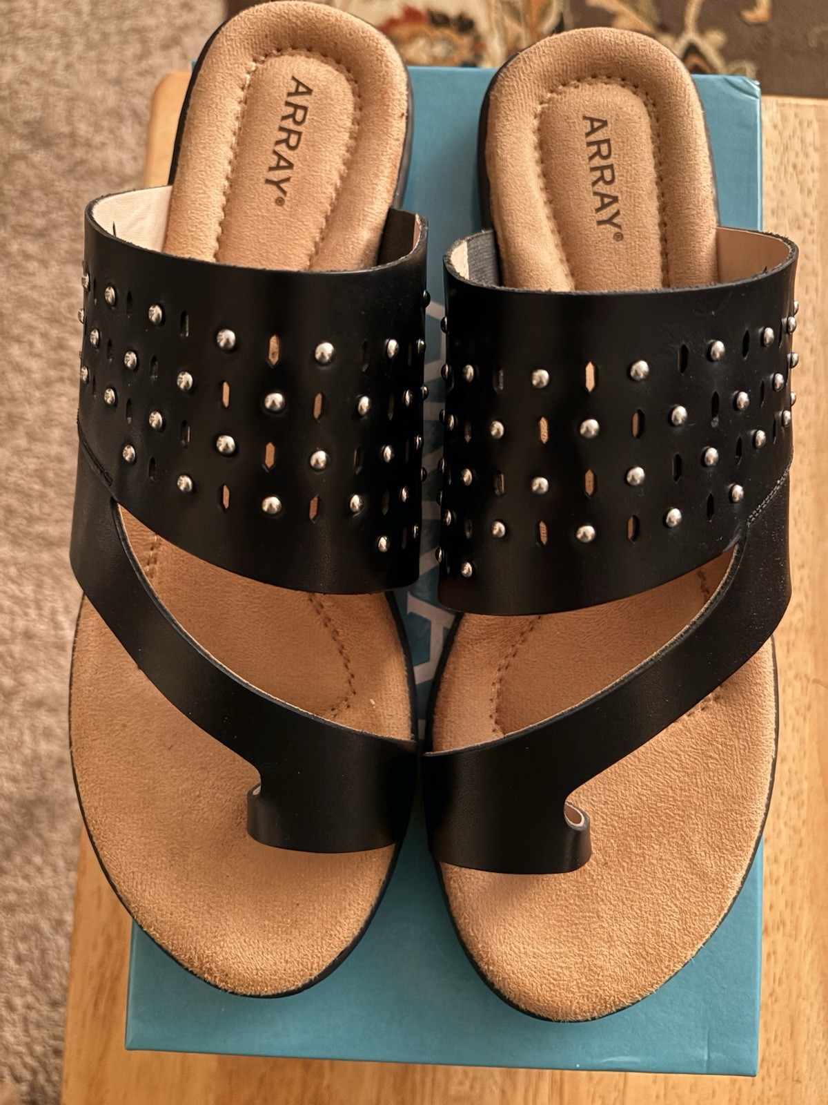 Women’s Size 12W New Genuine Leather Toe Ring Sandals. Stud Embellishments