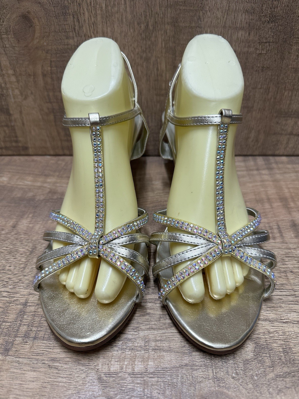Dyeables Lindsey women size 11AA gold rhinestones strappy heel buckle sandals