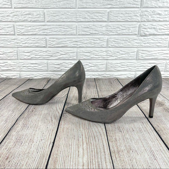 Adrianna Papell Silver Stiletto Heels Formal Cocktail Attire Size 8M