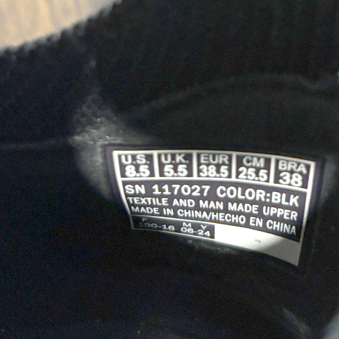 Skechers BOBS Sparrow Black Slip On Sneakers Sz 8.5 Memory Foam Shoes Comfort