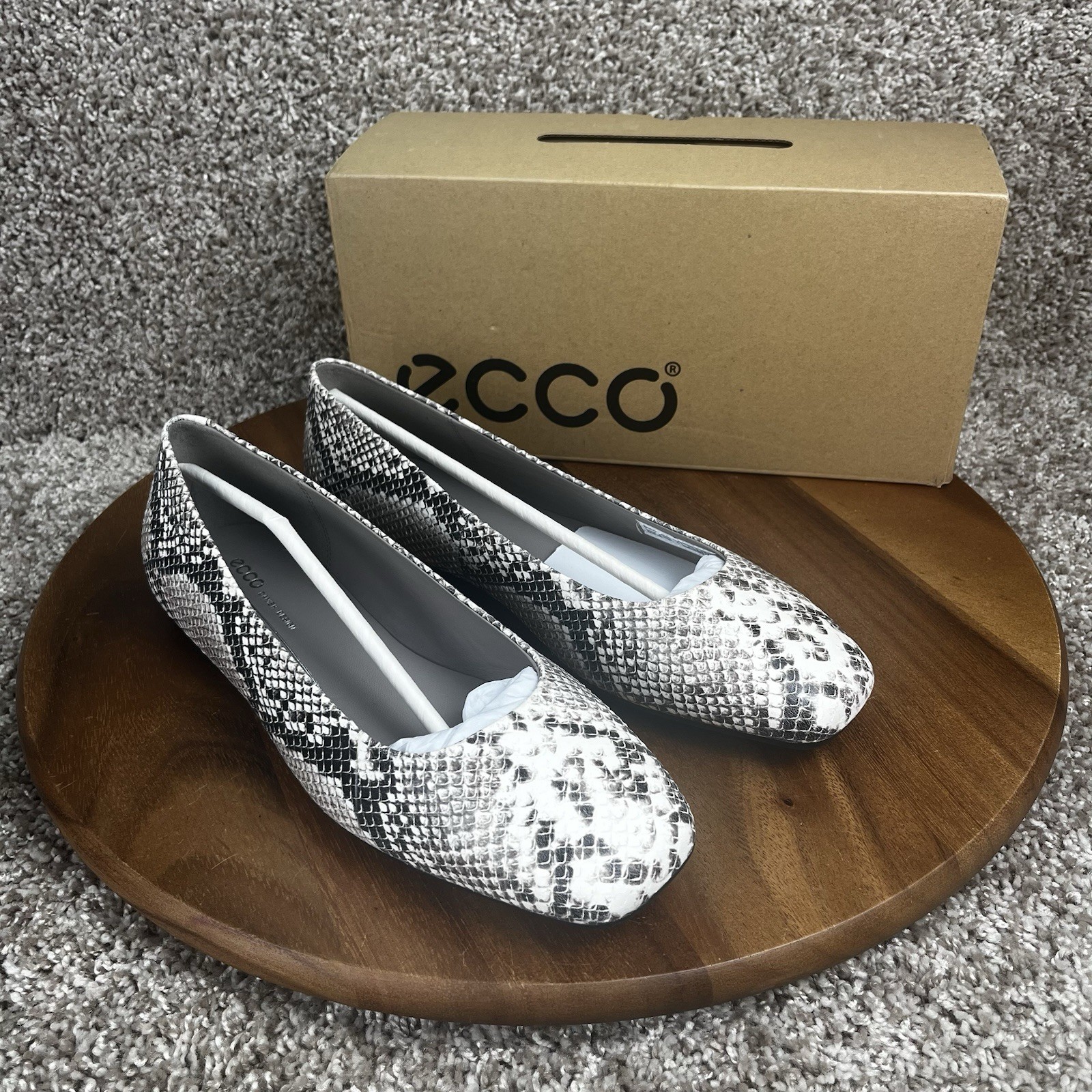 ECCO Women’s EU 42 / US 11-11.5 Margot Mary Jane Flats Dark Clay New With Box