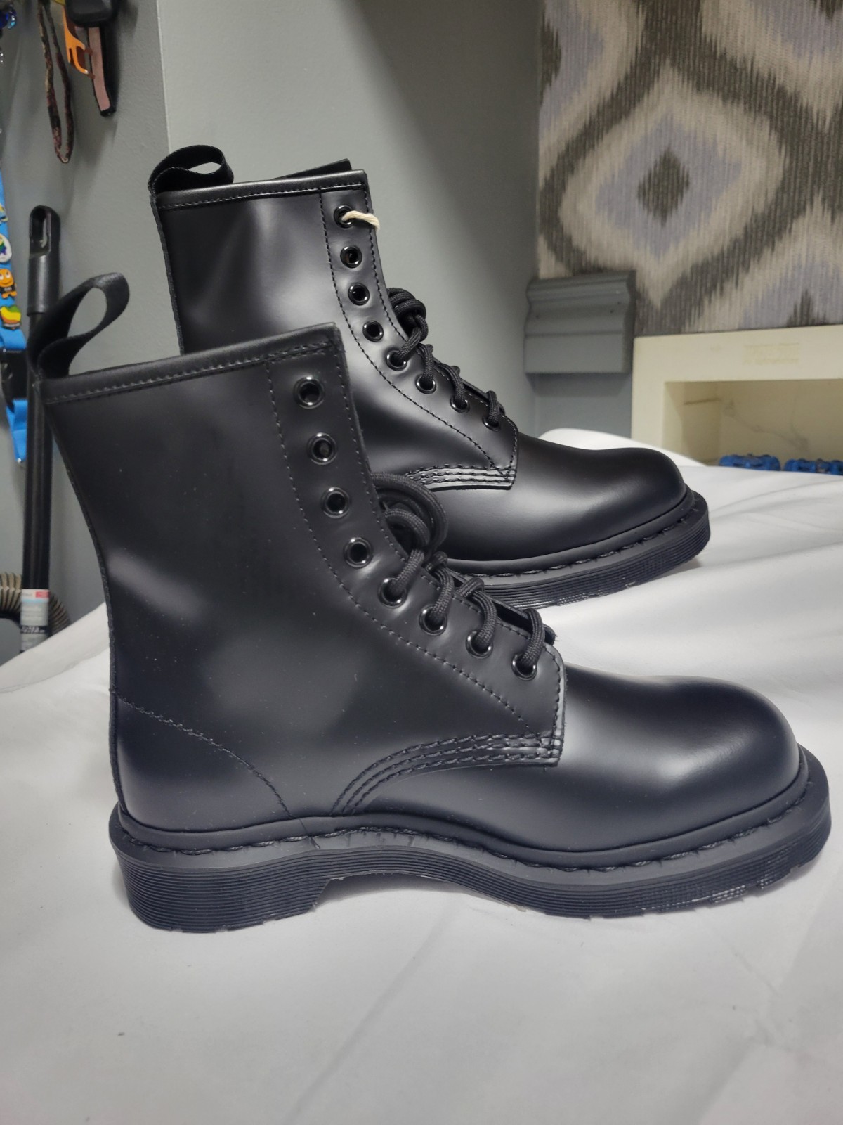 NIB Doc Dr. Martens 1460 Mono Original 8 Eye Leather Boots Black Smooth M5/W6