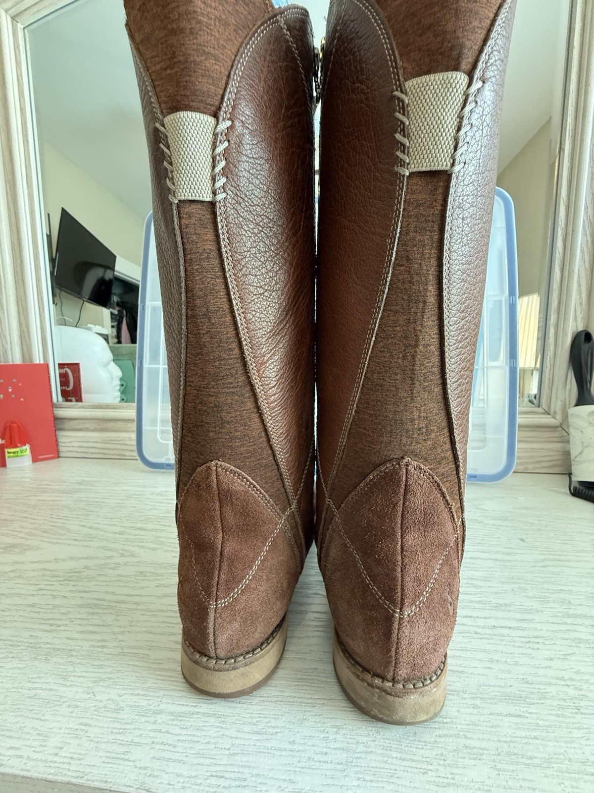 Ahnu Helena Women’s Tall Riding Boot Size 8 Leather Full Zip Round Toe Full Zip