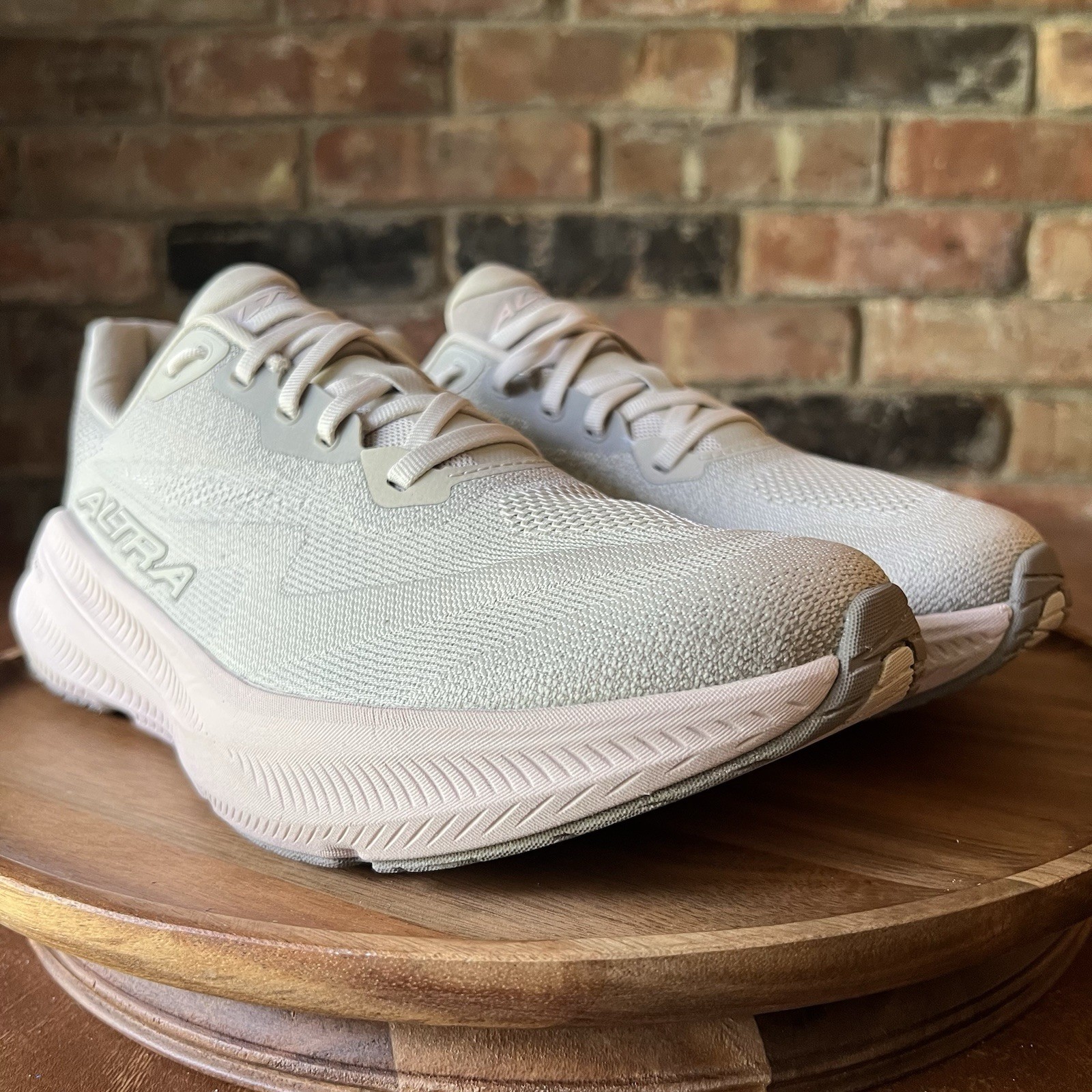 Altra Experience Flow 3 Womens 9.5 Beige Pink Athletic Running Shoes Sneakers