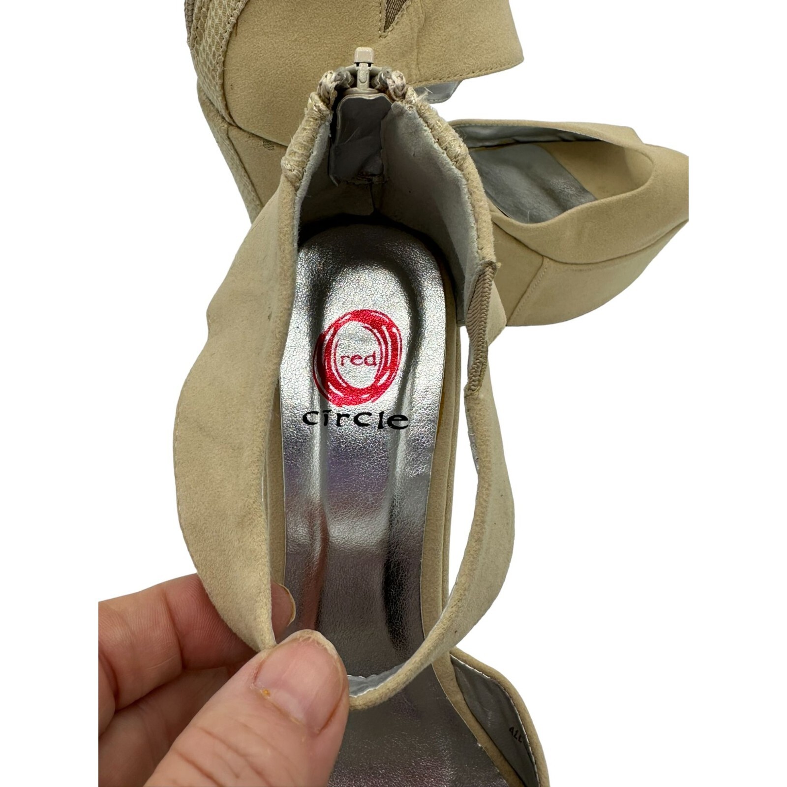 Red Circle Womens Shoes Size 7 Kirra Beige Wedge Zipper Back Strap
