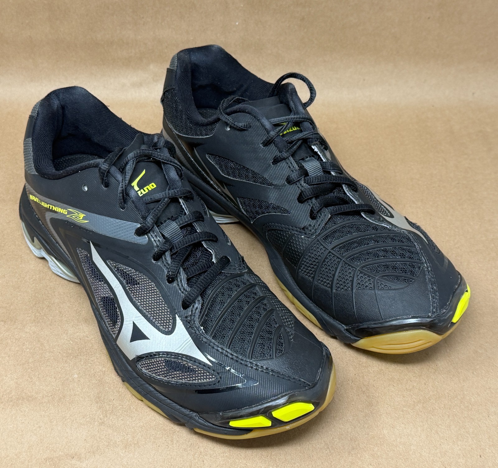 Mizuno Wave Lightning Z3 Volleyball Shoes-Women 9-V1GC170011-Black/Silver/Yellow