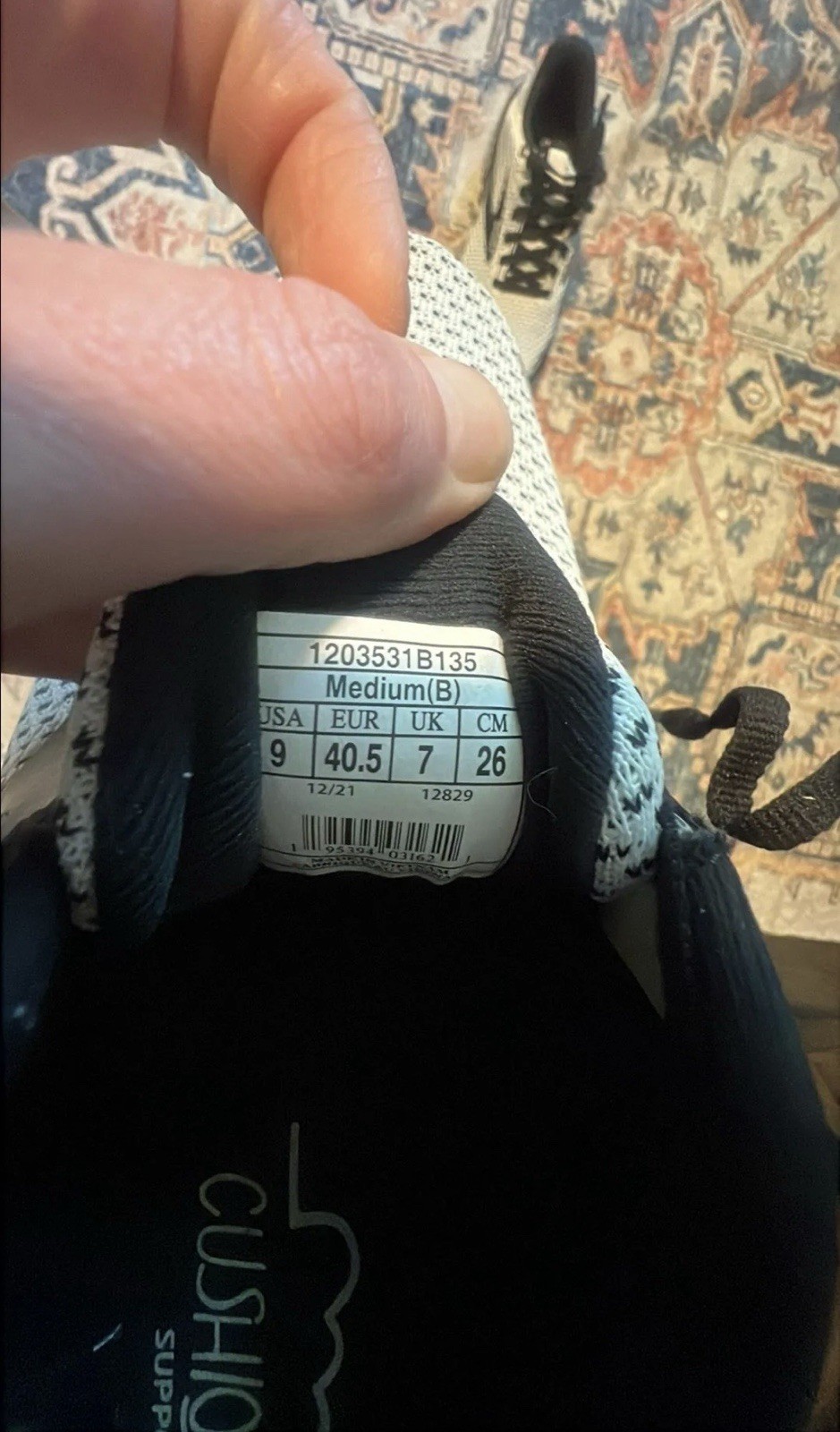 Brooks Adrenaline GTS 22 Women’s Running Shoes Lace-Up Low Top Black/White