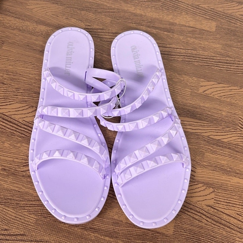 New Olivia Miller Women Size 10 Lavender Light Purple Flat Stud Sandals Strappy