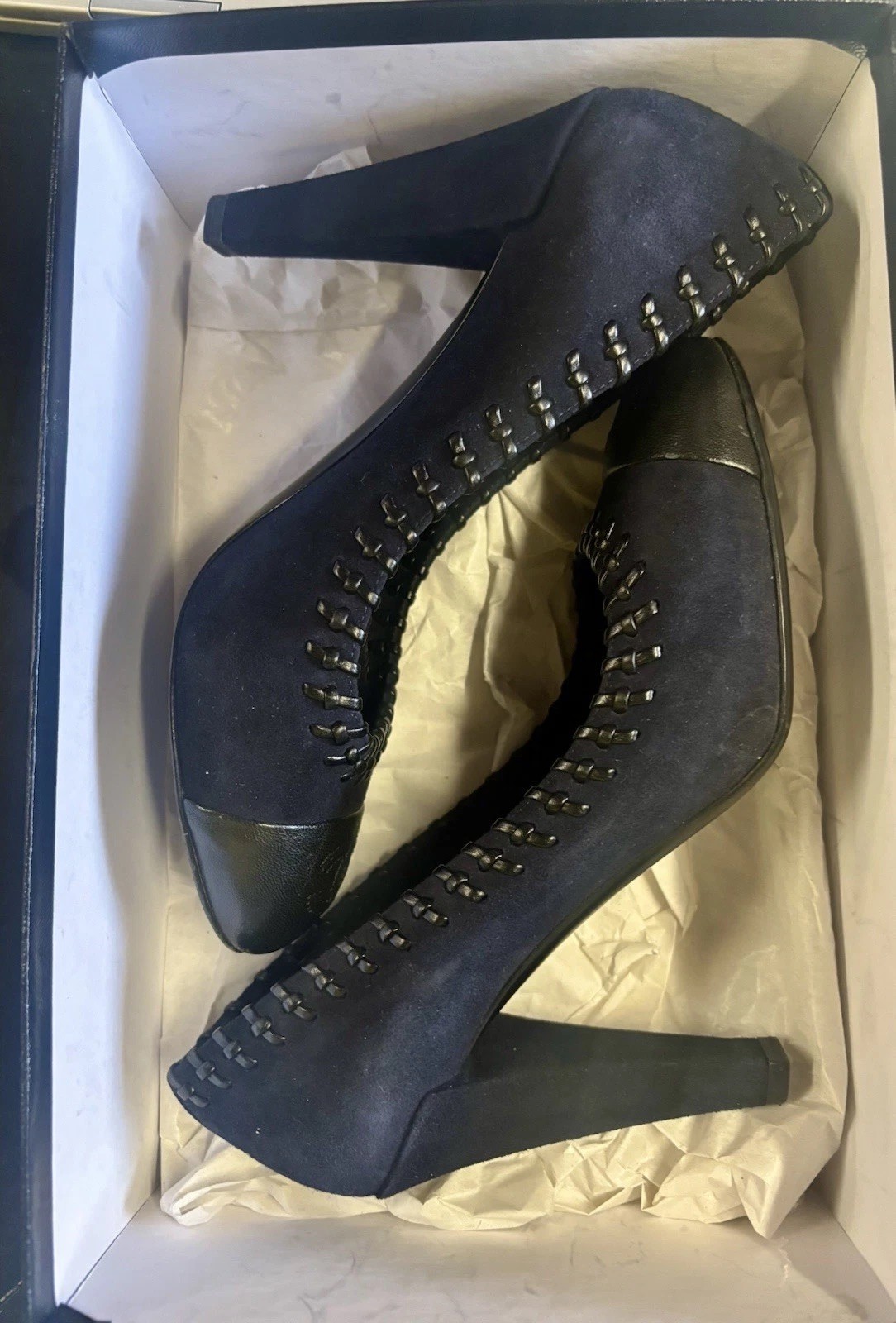 CHANEL Suede Pumps Leather CC Logo Size 37 Rare Beautiful