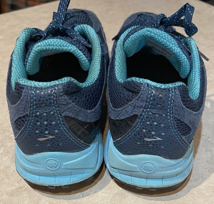 BROOKS CASCADIA 7 Rare Stellar Scuba Blue Marina Trail Running Women’s Size 8.5