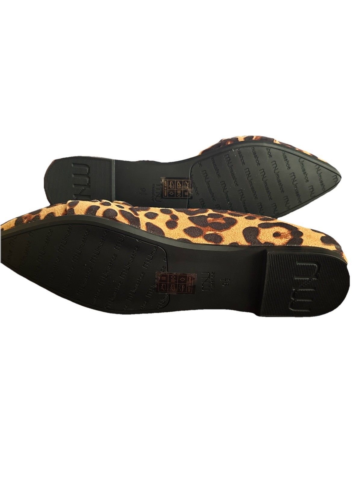 Musshoe Leopard Print Pointed Toe Flats Size 9.5 Chic Slip On Loafers Shoes