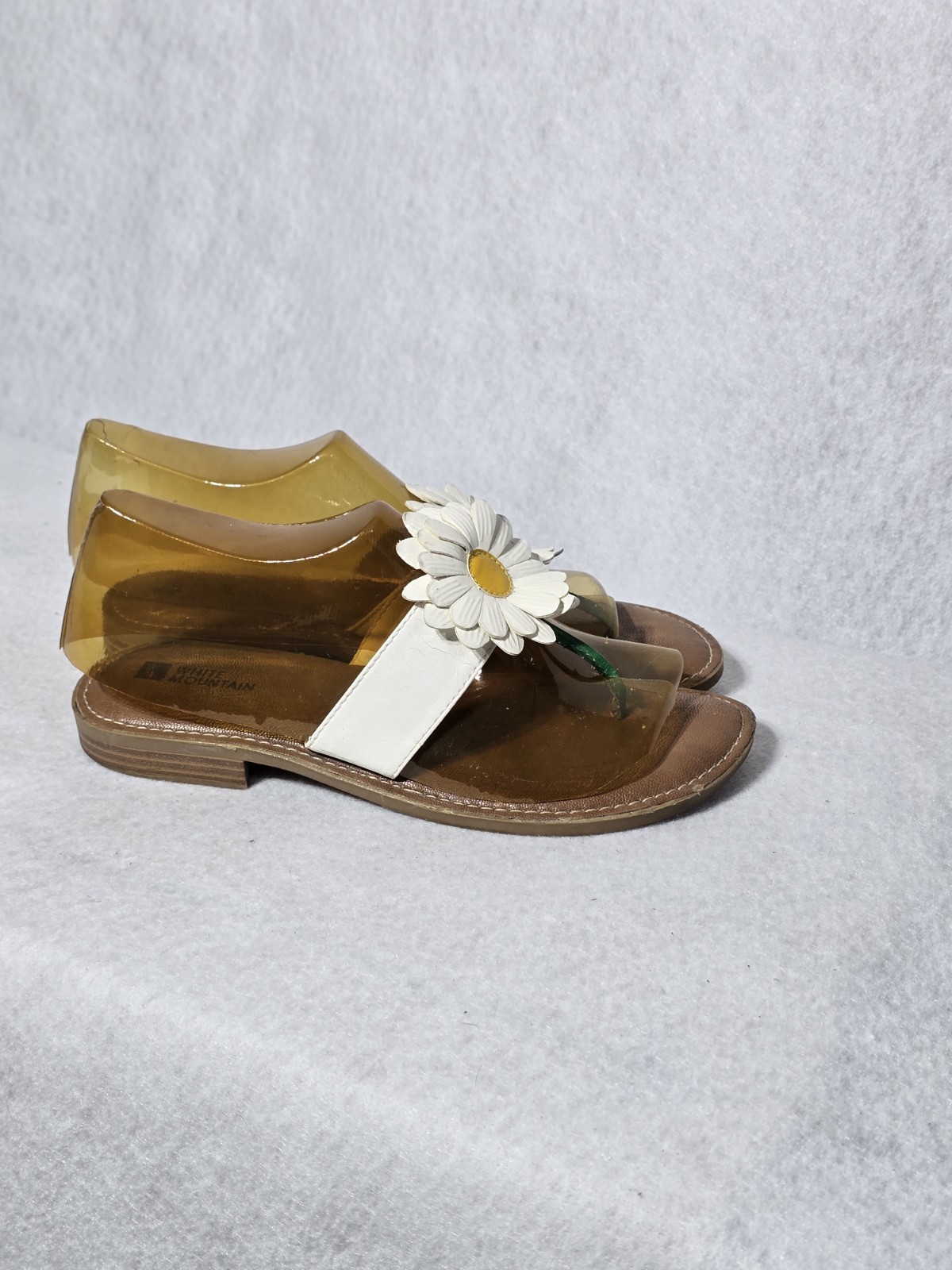 White Mountain Brown White Yellow Green Flower Thong Sandals Slip On Women’s 7M