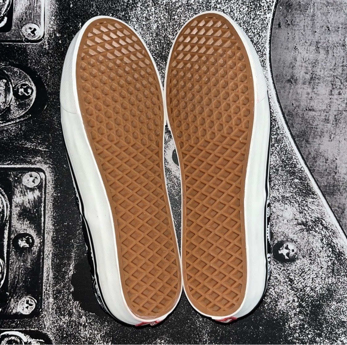 NIB Vans Classic Slip On Primavera Paisley Black White Size 12.5