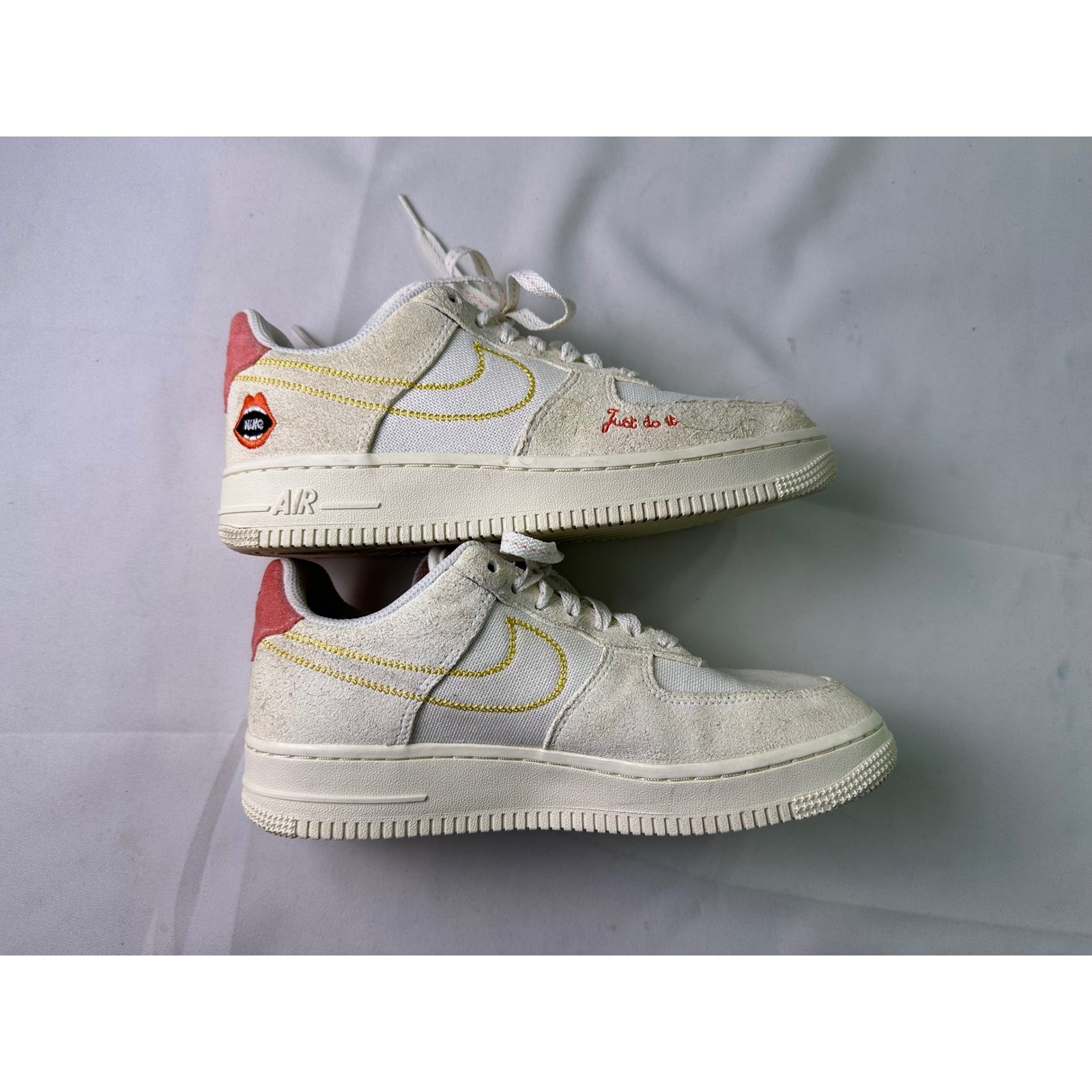 Nike Air Force 1 07 Low Peace Rock N Roll White Sail Cream Suede Women Size 7