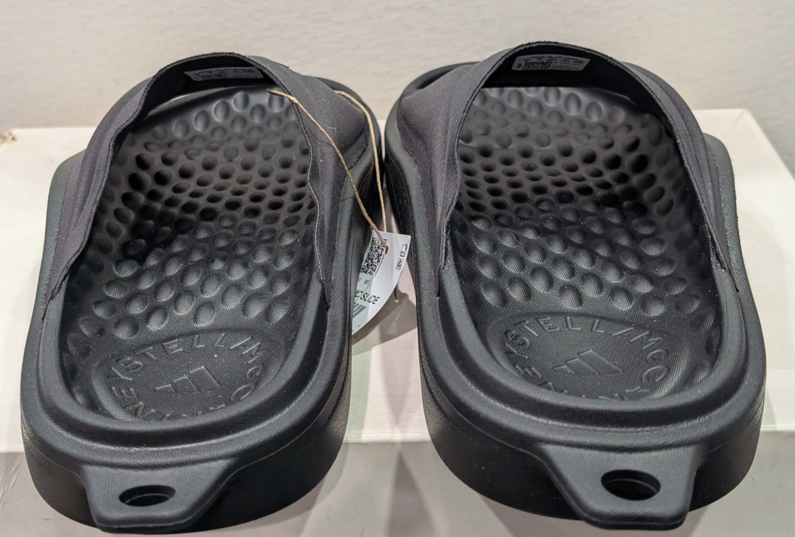 Adidas by Stella McCartney Women’s aSMC Slide – Size: 7 – JS0265 – Black – NEW !