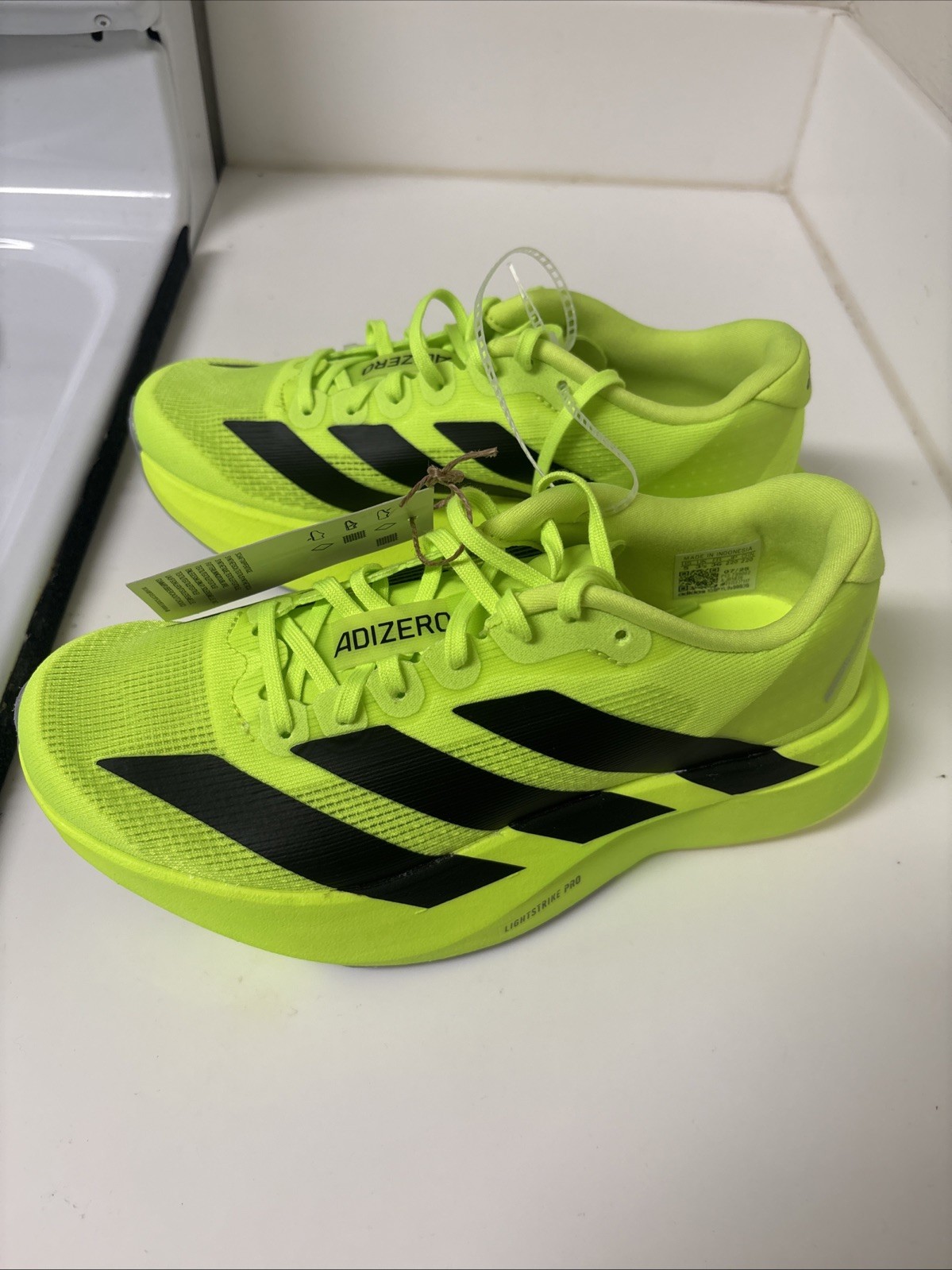 Adidas Women’s Evo SL Lucid Lemon Black Running Shoes Size 5