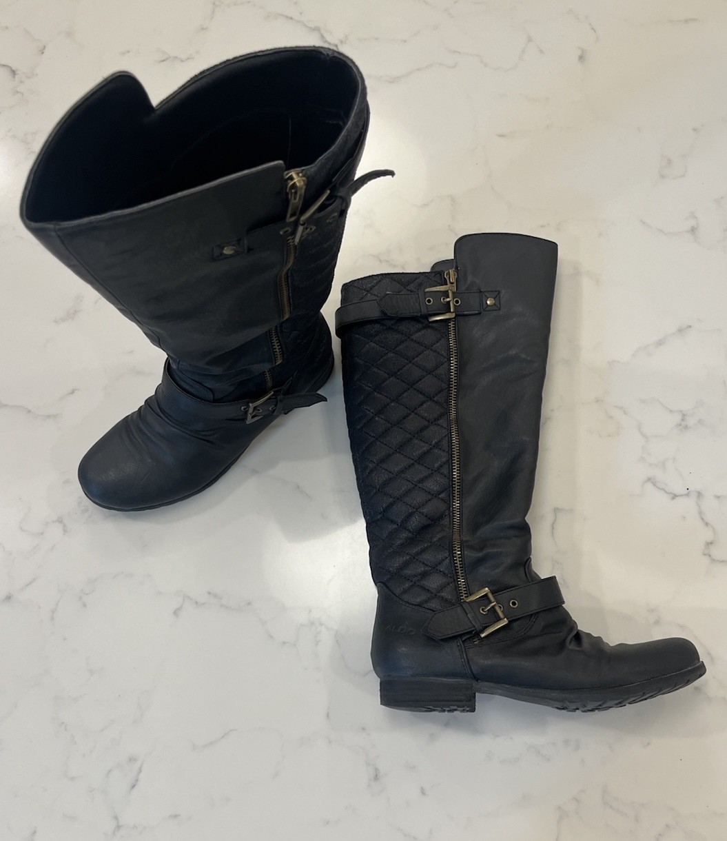 Aldo Women’s Black Knee-High Quilted Riding Boots Size 8.5 Buckle Side Zip