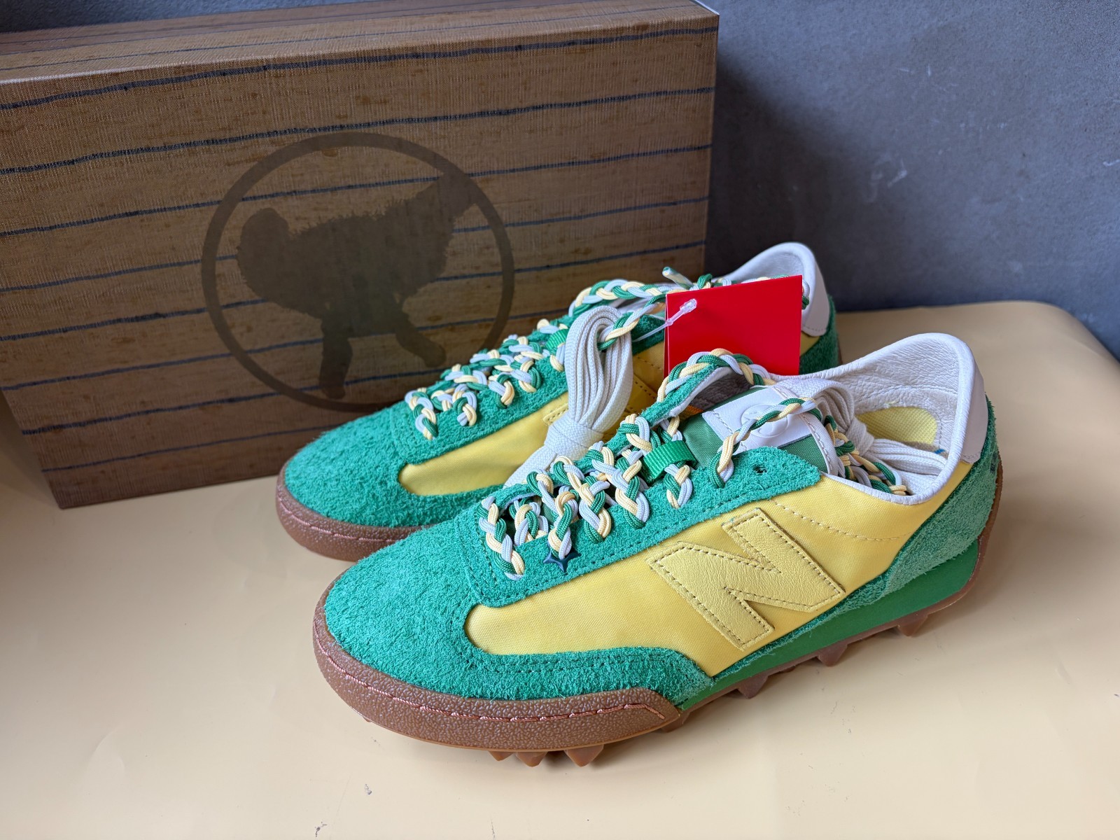 Basketcase x New Balance Gator Run Unisex Lifestyle Casual Sneakers NWT UGTR24J