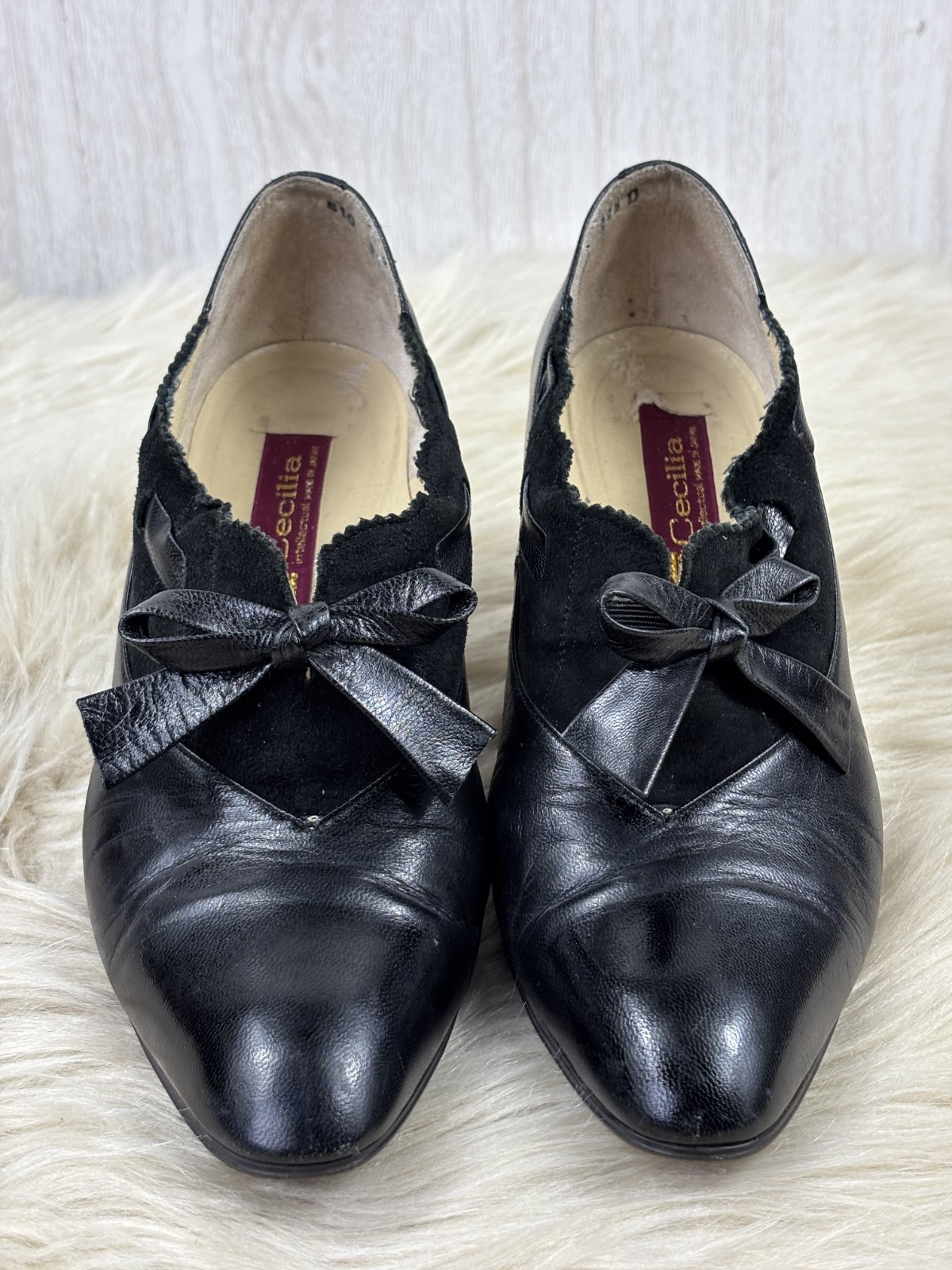 Vintage Cecilia Japan Leather Suede Pumps Bow Heels 2.5″ Womens 5.5 Academia