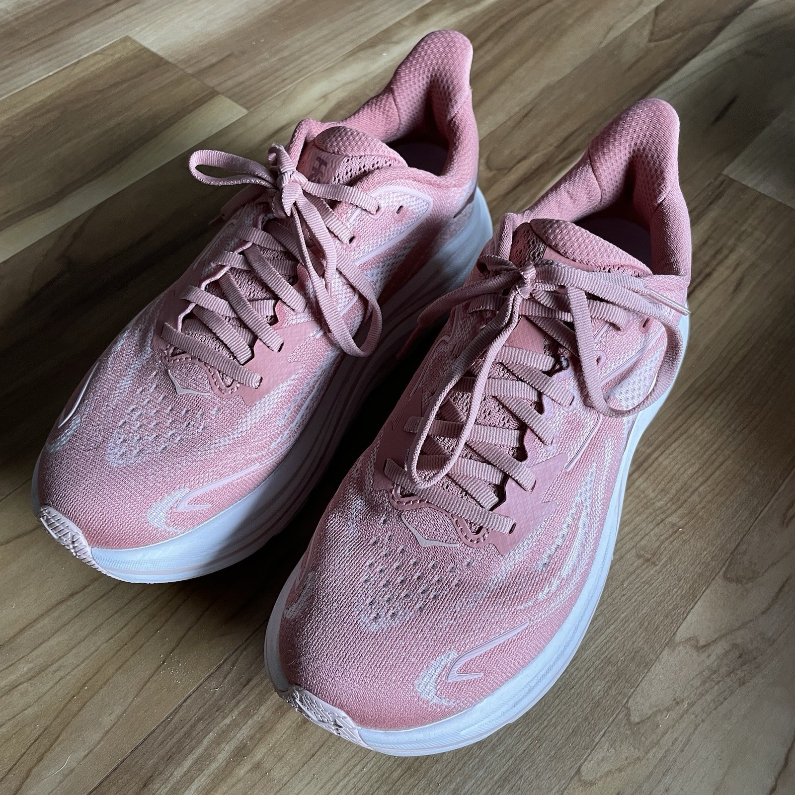 Hoka Women’s Clifton Version 10 Size 7.5 B Running Walking Shoes Rose Pink