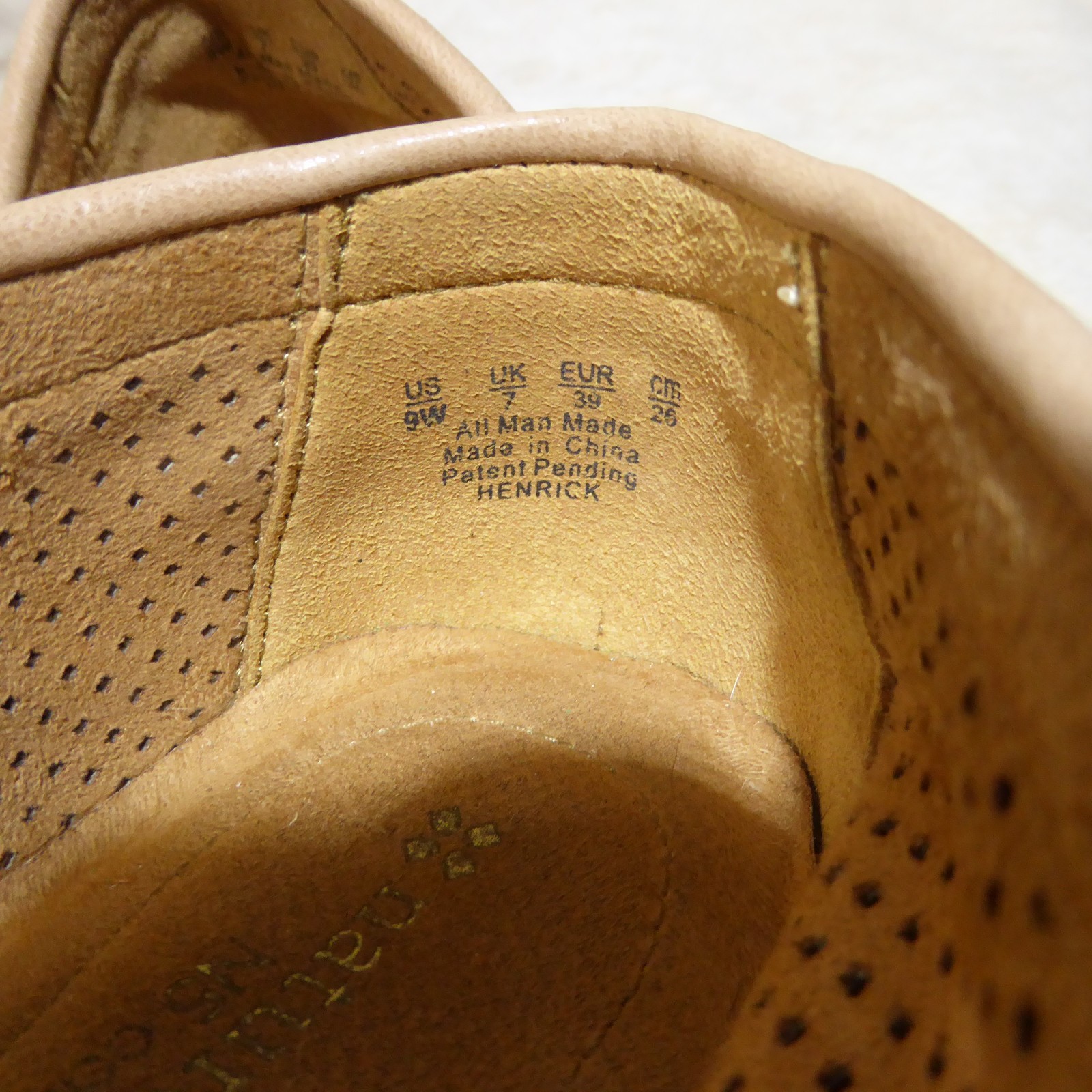 🥿 Naturalizer N5 Comfort Loafers 9 W Natural Tan Leatherette; Stitched Details