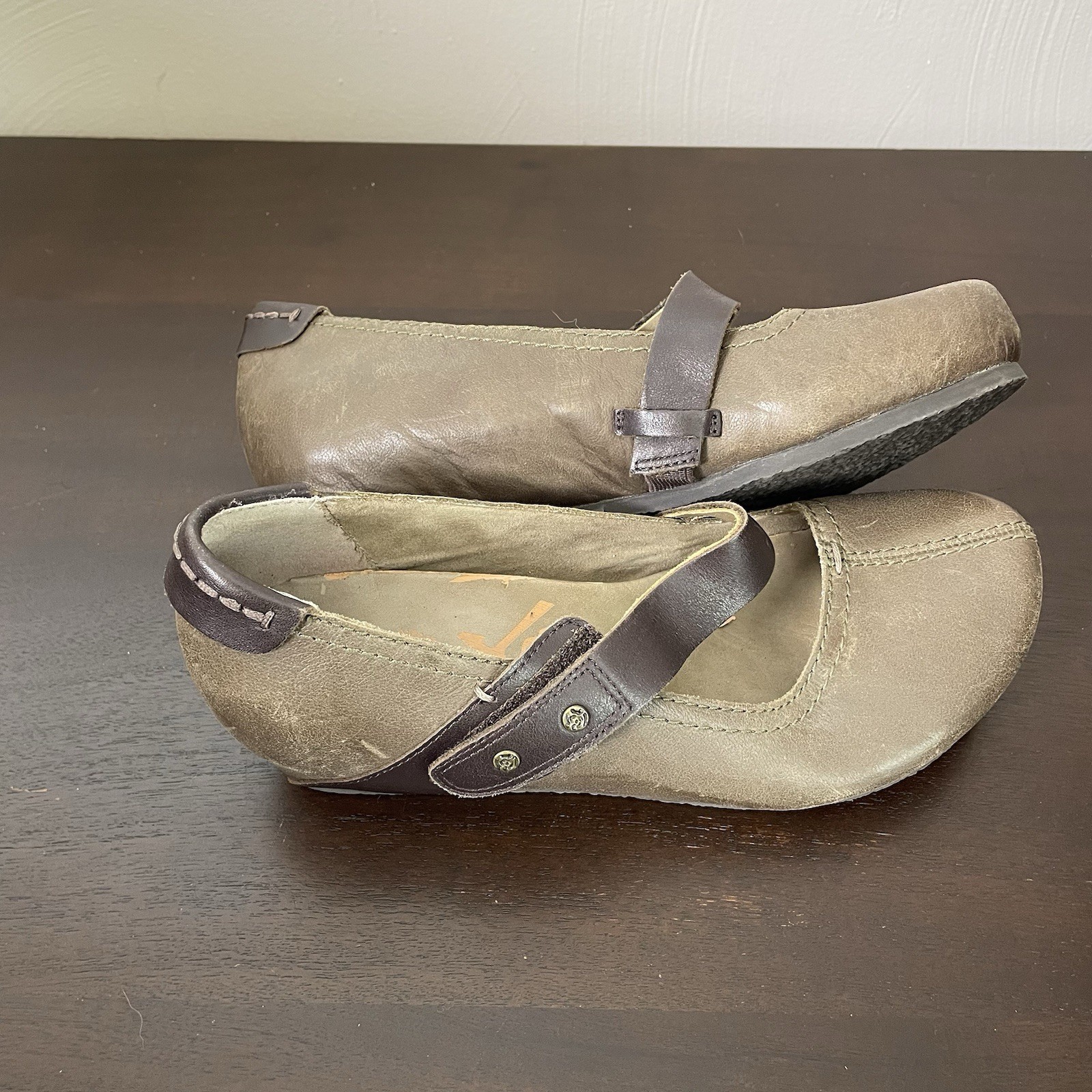 OTBT Women’s Salem Wedge Shoes, Mary Jane, Tan Brown Leather, Size 7.5