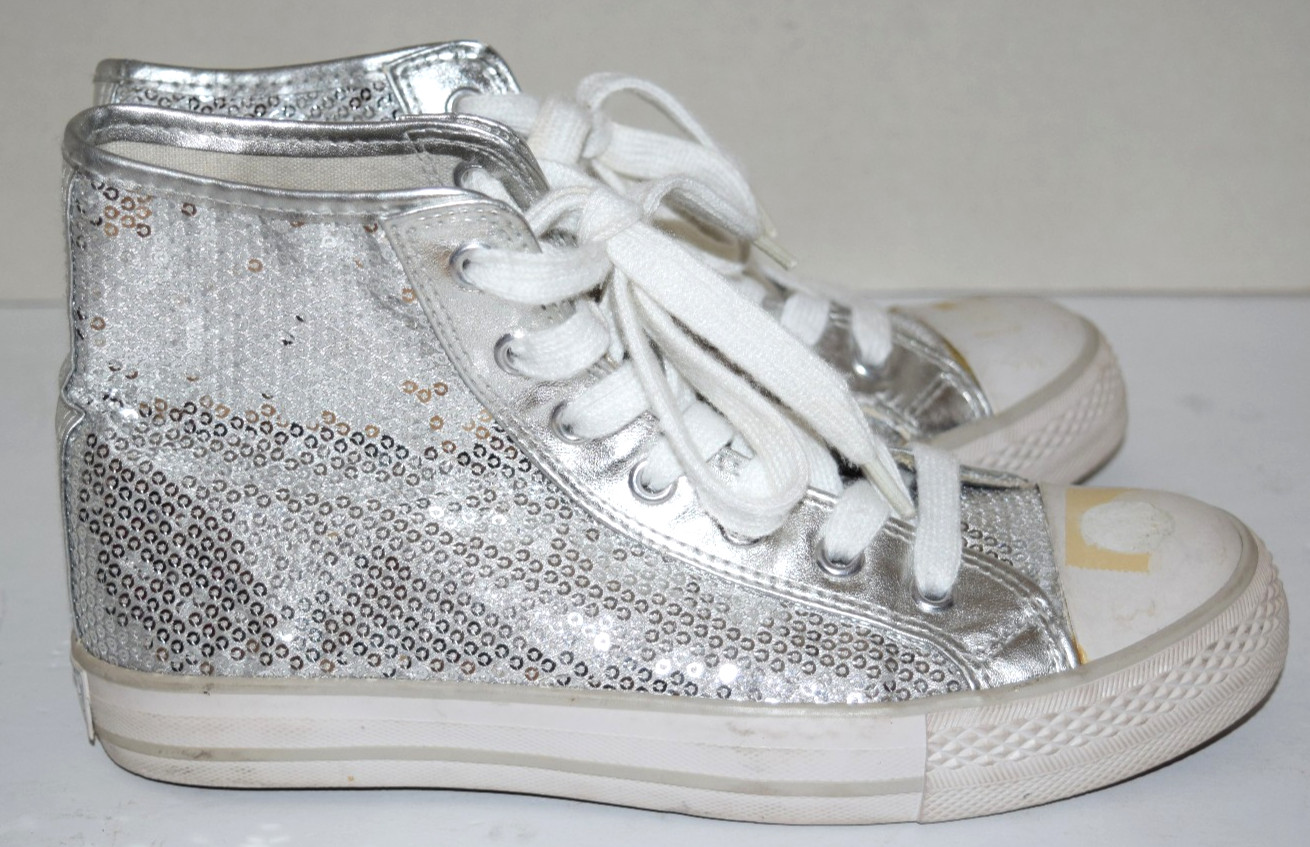 Gotta Flurt Women’s Size 6.5 Sequin High Top Sneakers Silver / White Shoes