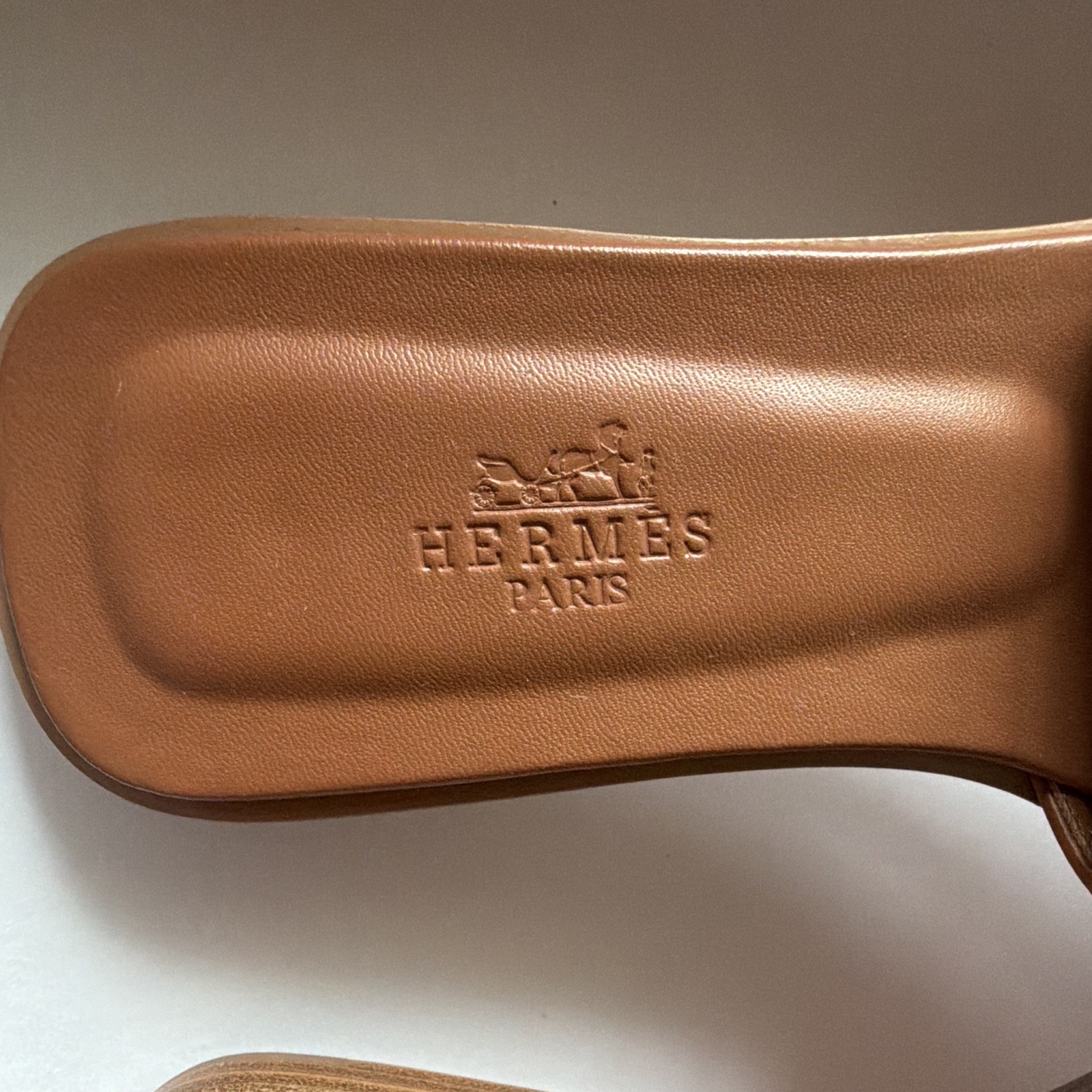 Hermès Women’s Leather Logo Slide Sandals Brown/White EU 36 US 5.5