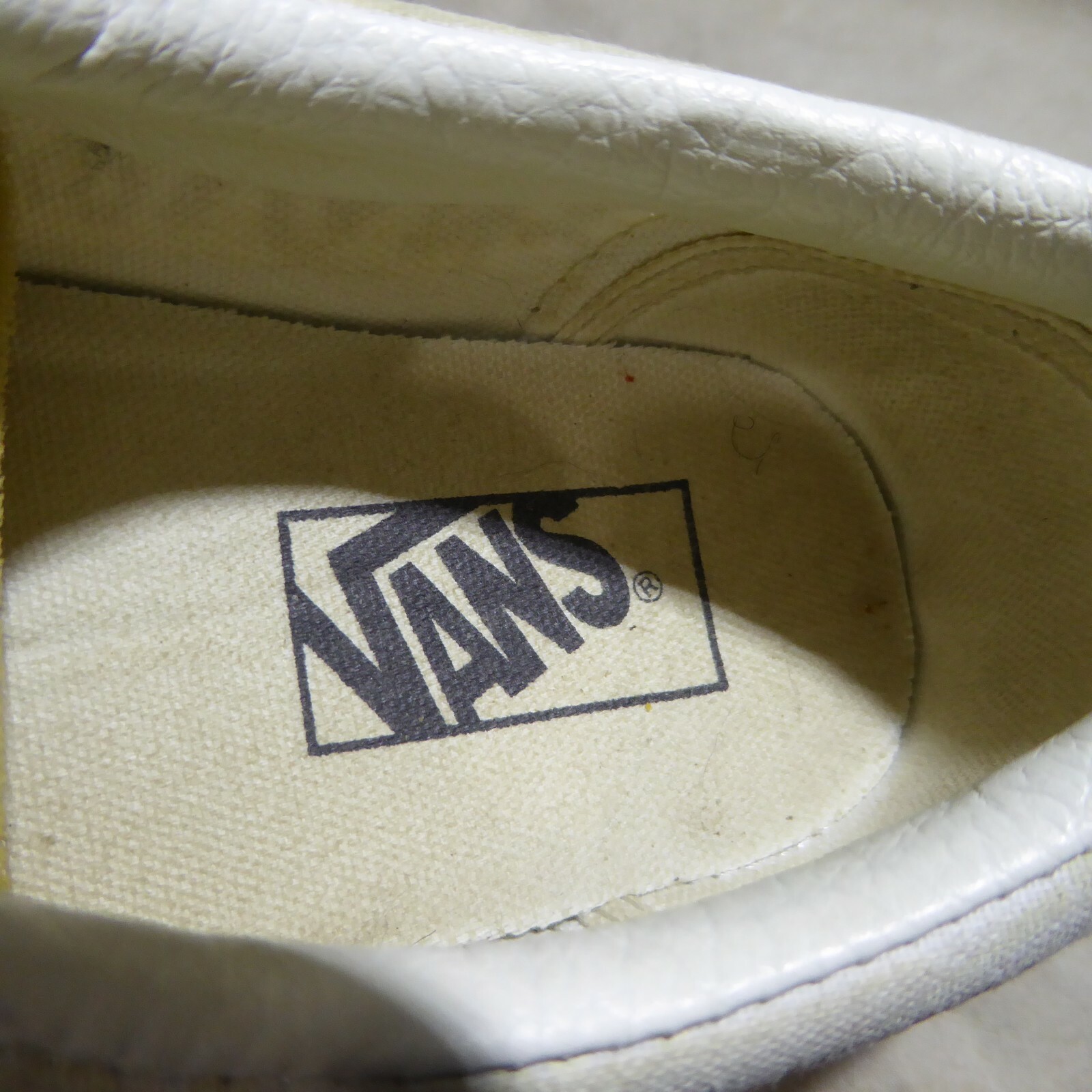 👟 VANS Off the Wall Sneakers Women’s sz 9 M VANS Logo on Cream Off White Canvas