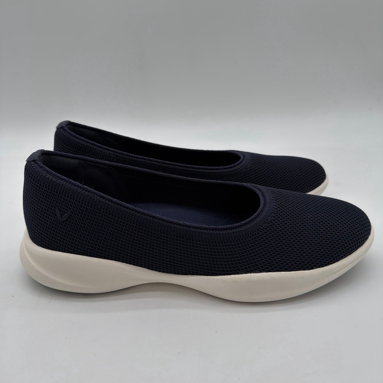 Vivaia Izabel Walker Pro Hybrid Comfort Support Knit Water RPT Flats Navy 8.5