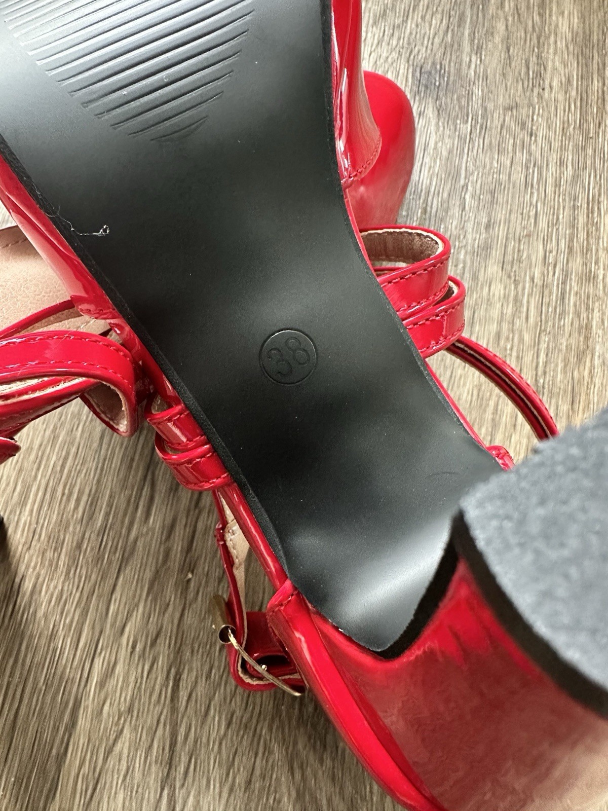 Women’s Red Patent Leather Solid Round Toe Strappy Ankle Strap Block Heels 7.5