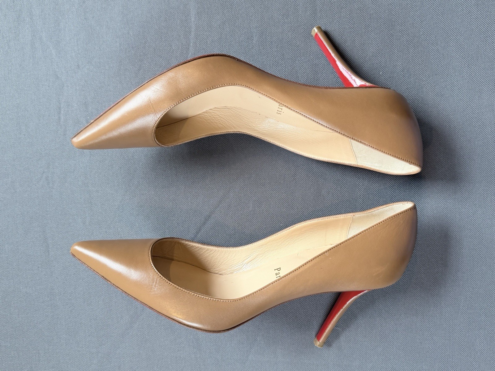Christian Louboutin Apostrophy Pump 3.3” (85mm) in Hazelnut EU 40 US 9 with Box
