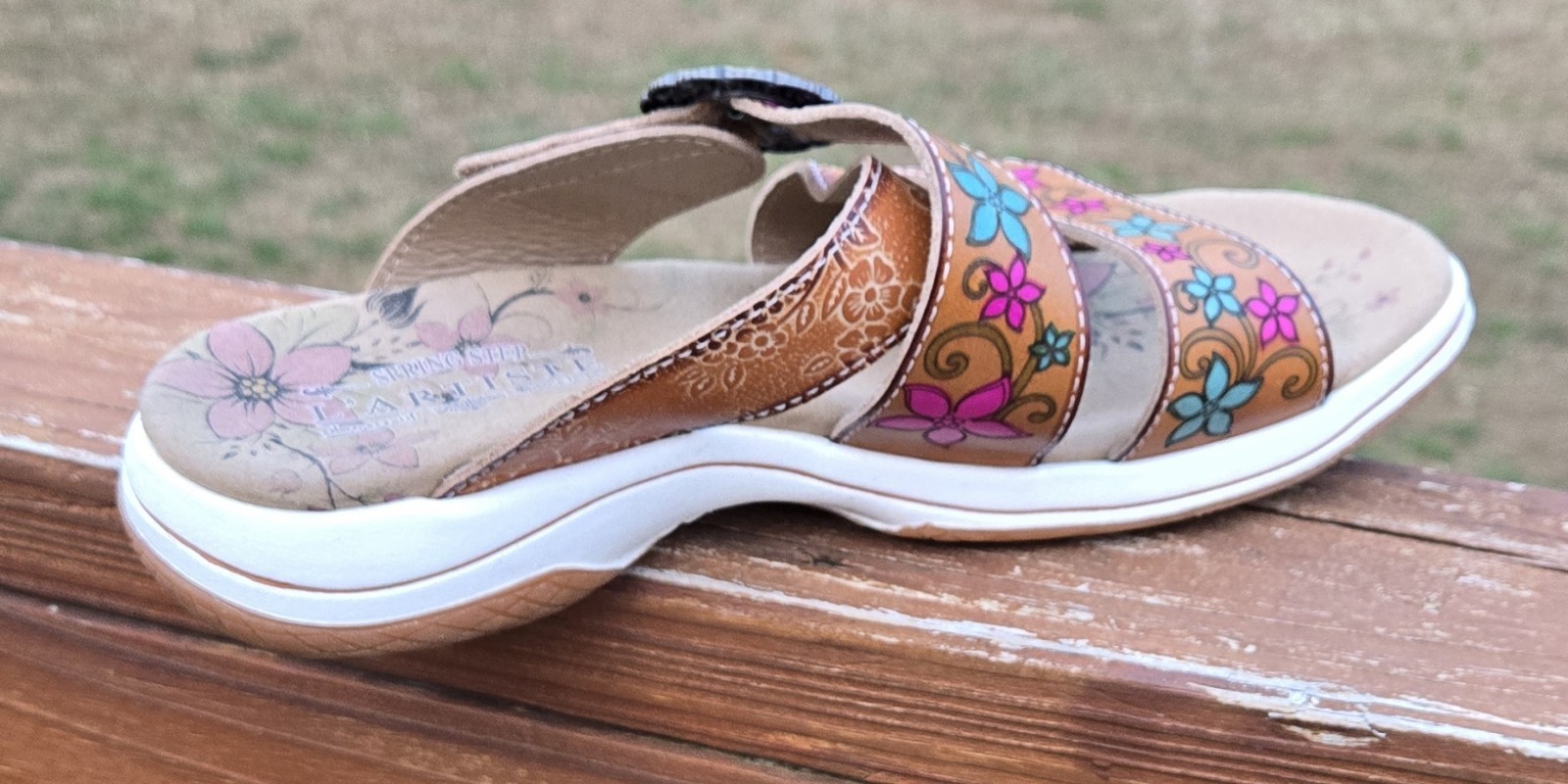 L’Artiste Kittymits Spring Step Sandals Floral Embellished Buckle Size 38 US 7.5