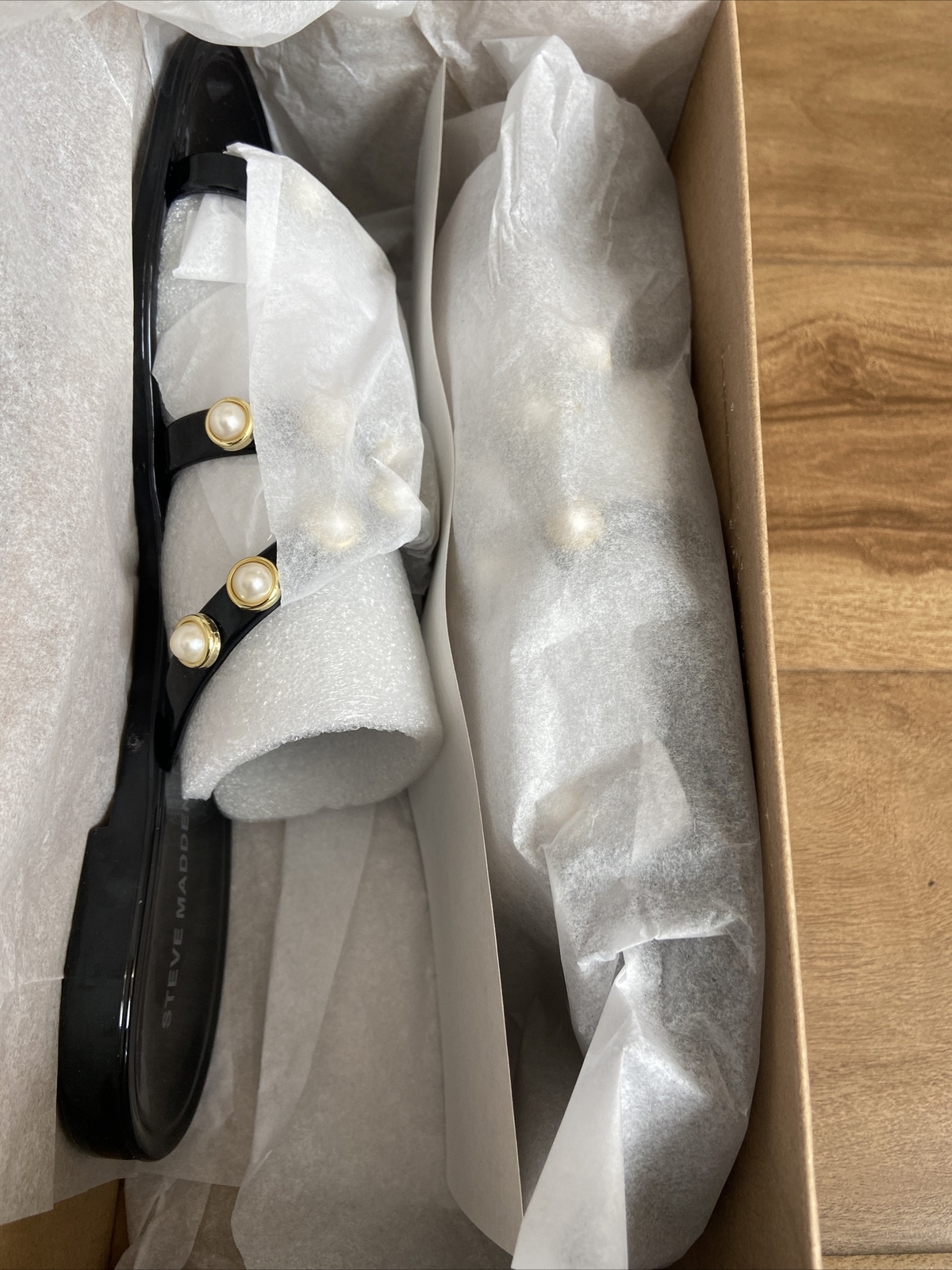 Steve Madden Studded Pearl Embellishment Flat Sandals, Yalsa Black Size 7