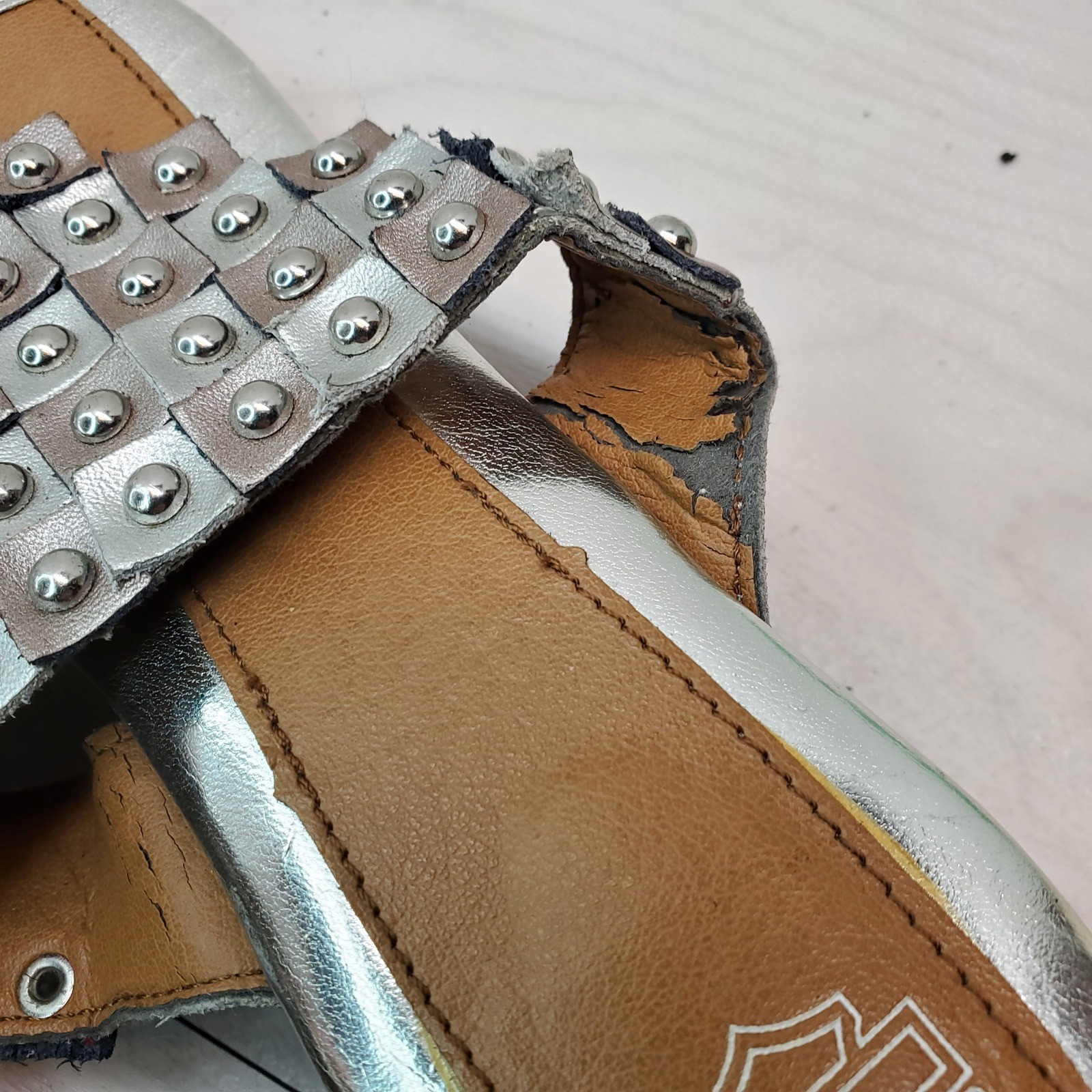 Harley Davidson Silver Embellished Studded Thong Sandals Flat Size 6 Biker Core