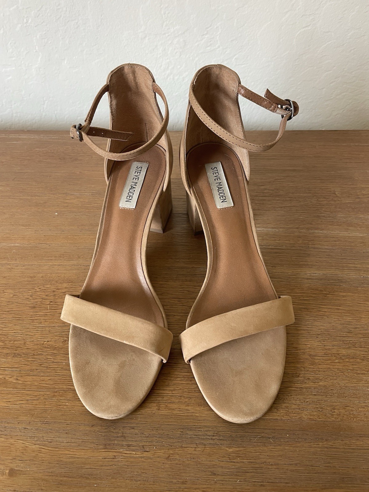 Steve Madden Beige Suede Ankle Strap Block Heel Open Toe Sandals 10