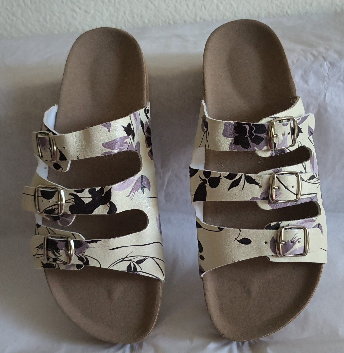 NEW Woman Gold Coast TRIPLE BUCKLE STRAPS SLIDE SANDALS Size 9.5 COMFORT FLORAL