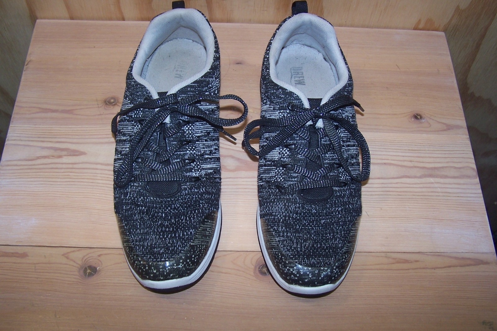 Drew, Galaxy Sneaker Black/White Knit Shoes Size 9.5W Women’s