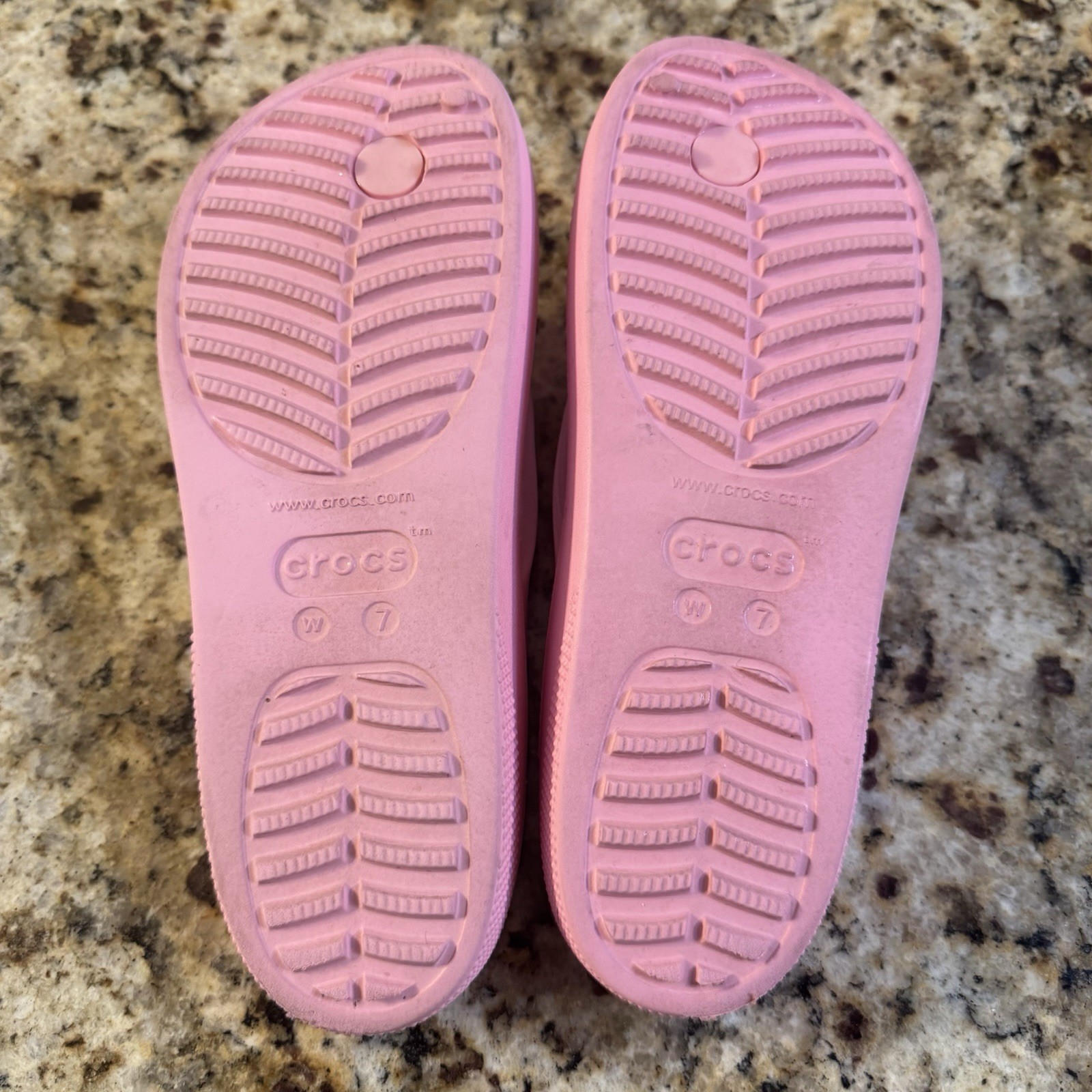 Women’s Croc Baya Platform Flip Flops Light Pink Size 7 EUC