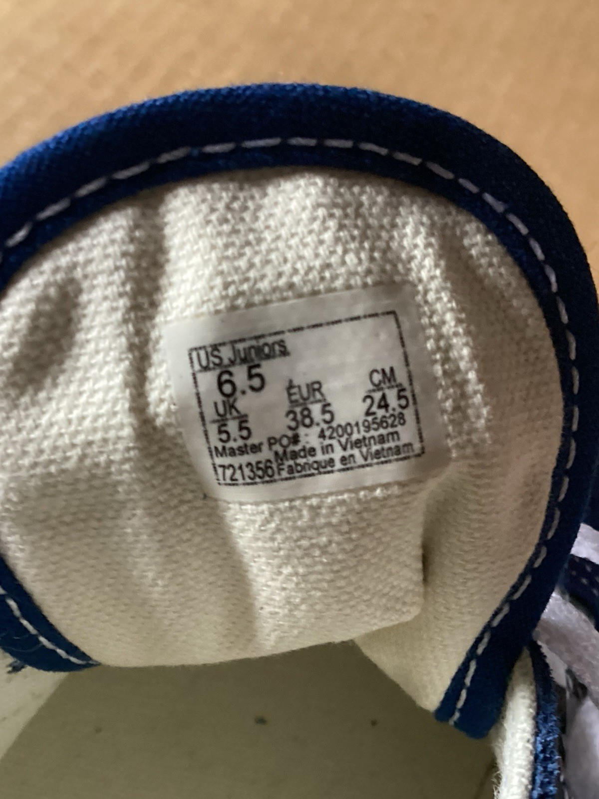 New Vans Pair of Sneakers -Off The Wall Teen/Juniors Size 6.5 Blue/White Checker