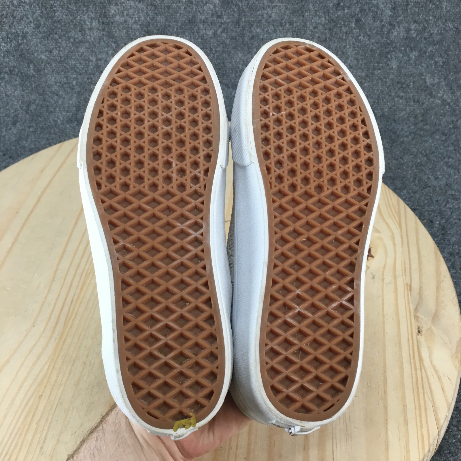 Vans Shoes Womens 10 Mens 8.5 Deboss Old Skool Sneakers Beige Lace Up Low 721356