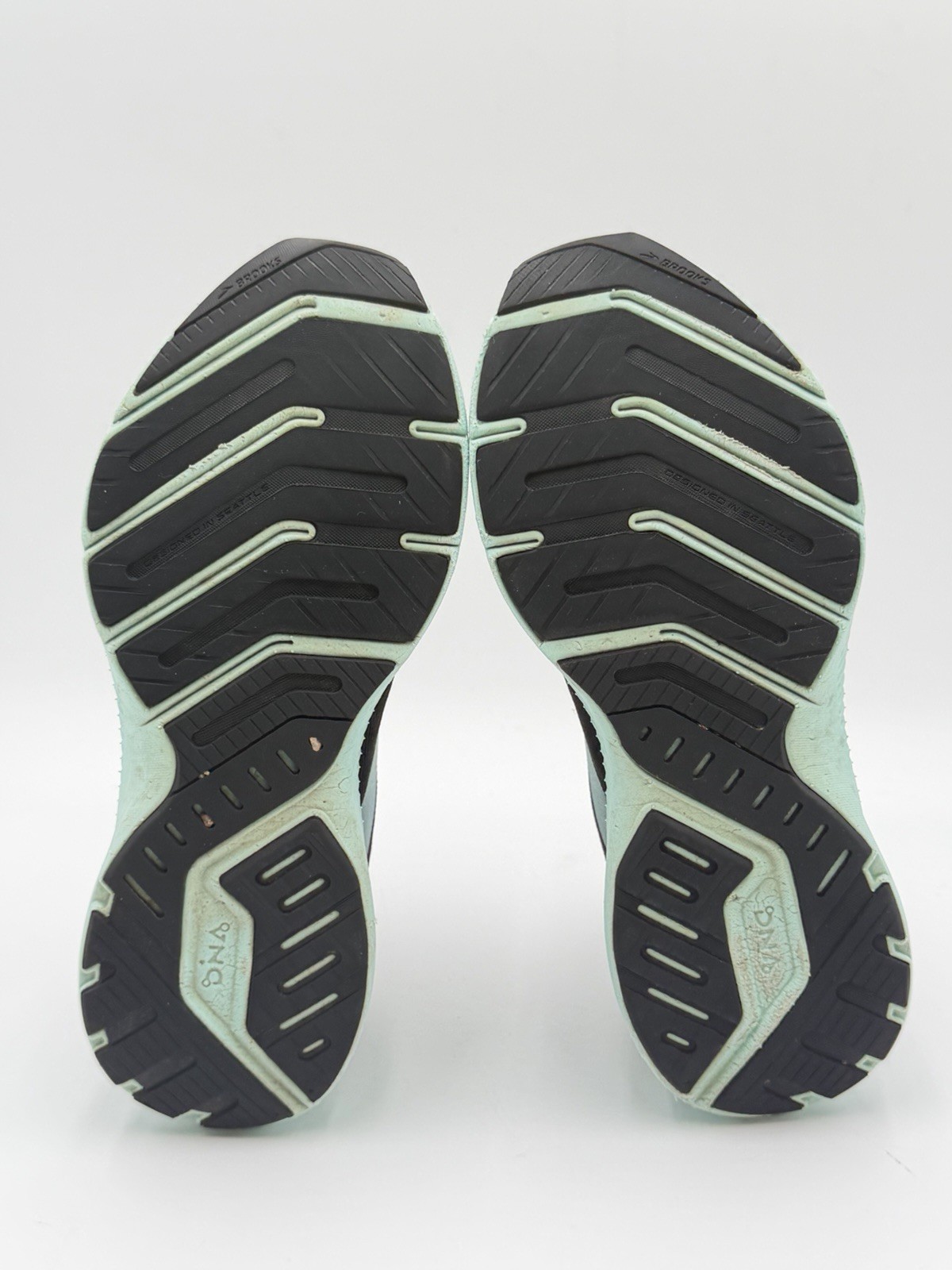 Brooks Launch GTS 9 Women’s Size 7 Black Mint Running Shoes Sneakers