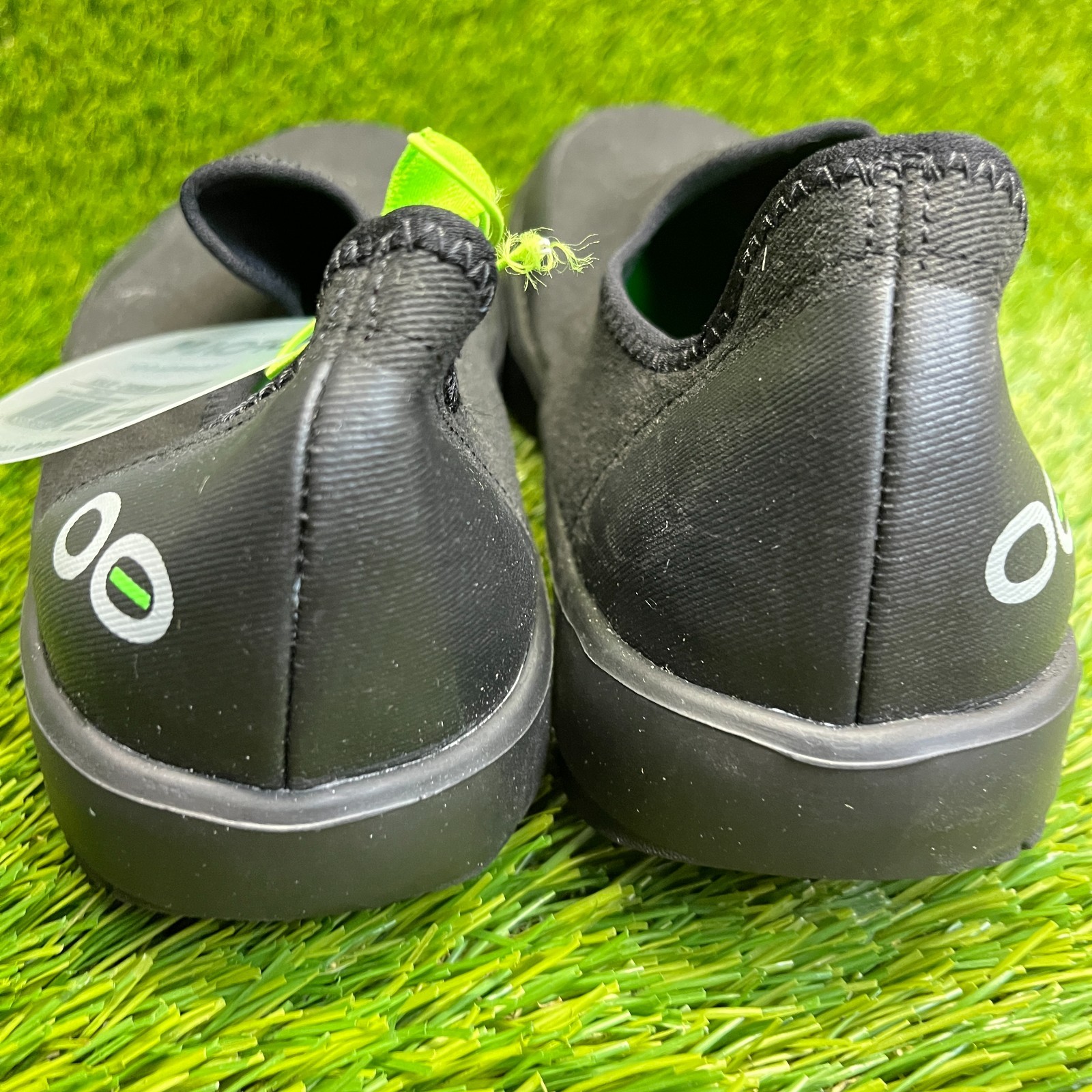 OOFOS OOmg EeZee Low Womens Size 8.5 Black Casual Walking Slip On Recovery Shoes