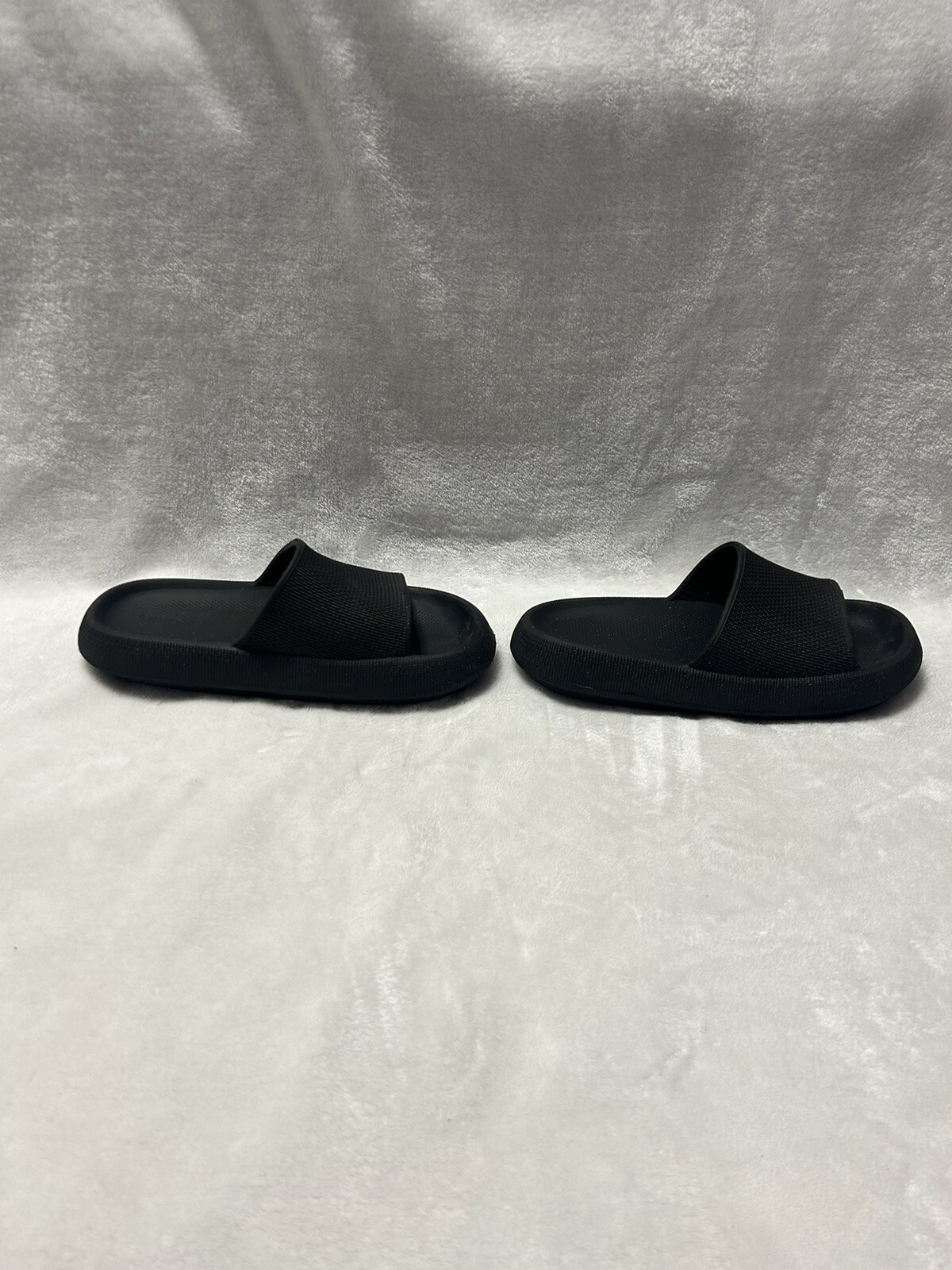 Black Women 4-4.5 Men 3-4 Non Slip Quick Drying Ultra Cushion Slides Sandals