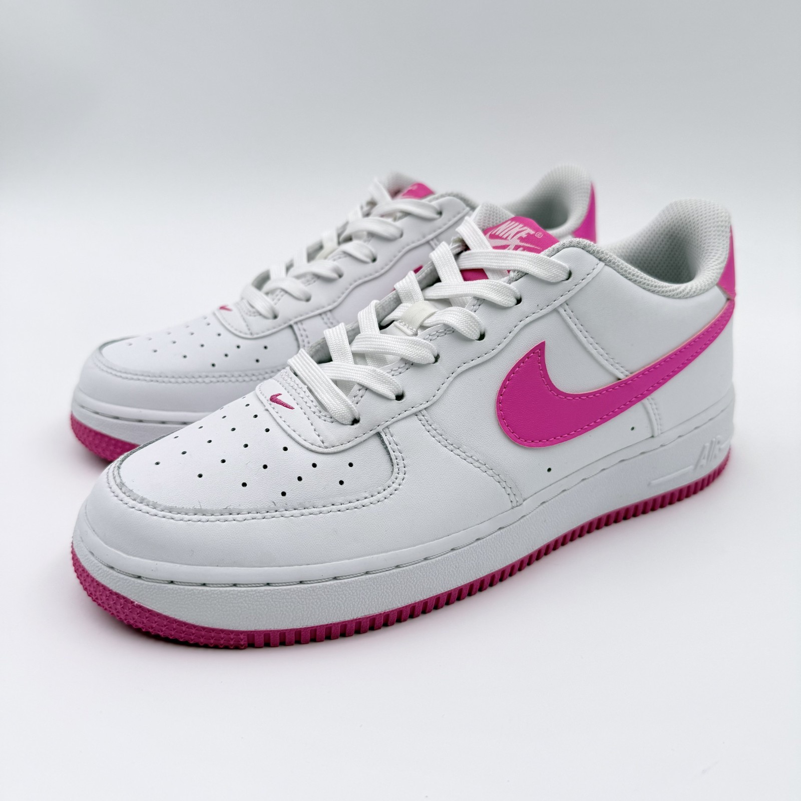 Nike Air Force 1 Low Sneakers Women Size 8.5 Youth 7Y White Pink FV5948-102
