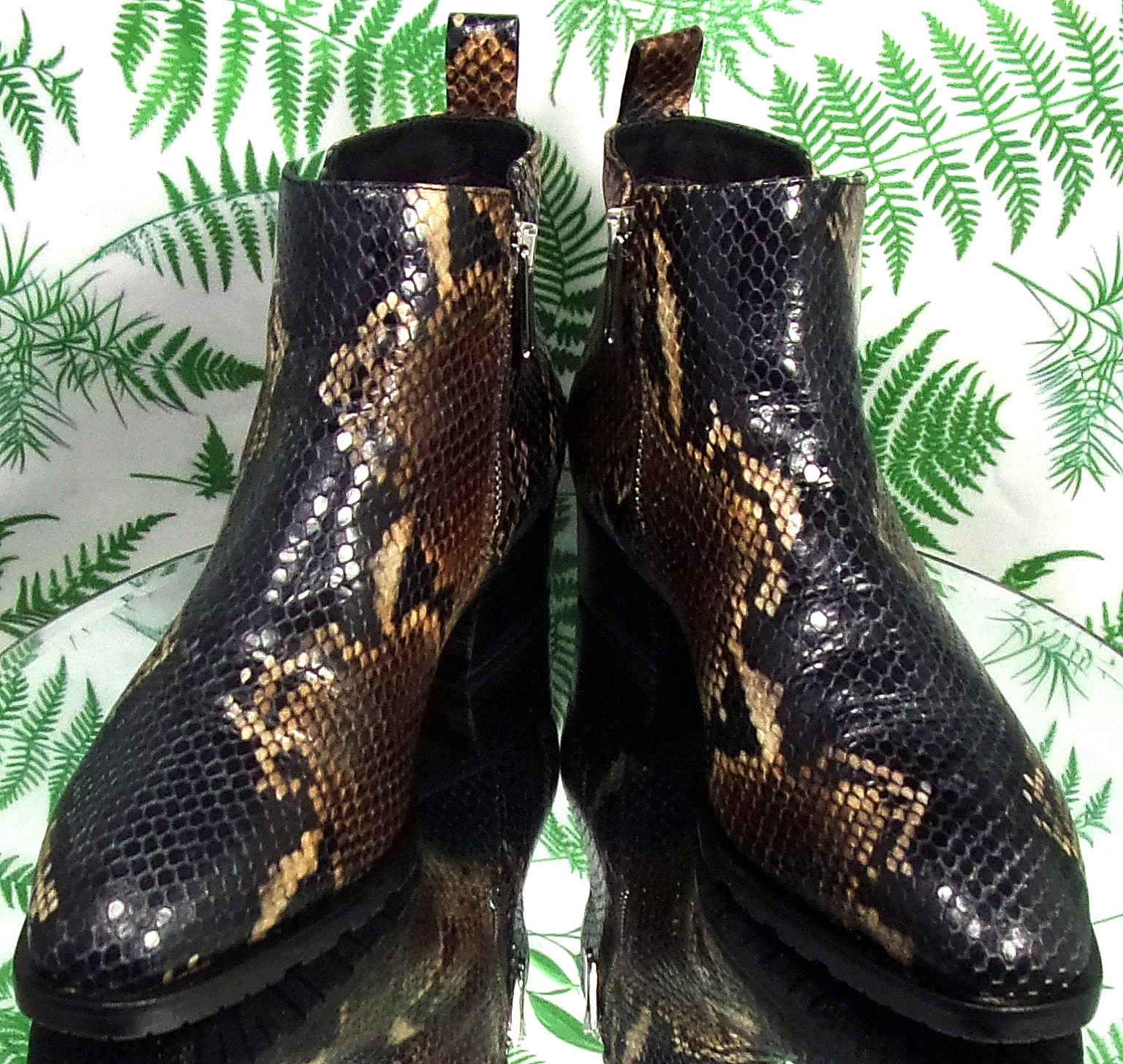 AQUATALIA FUOCO SNAKE PRINT LEATHER FASHION ANKLE BOOTS SHOES WOMENS SZ 7.5 M