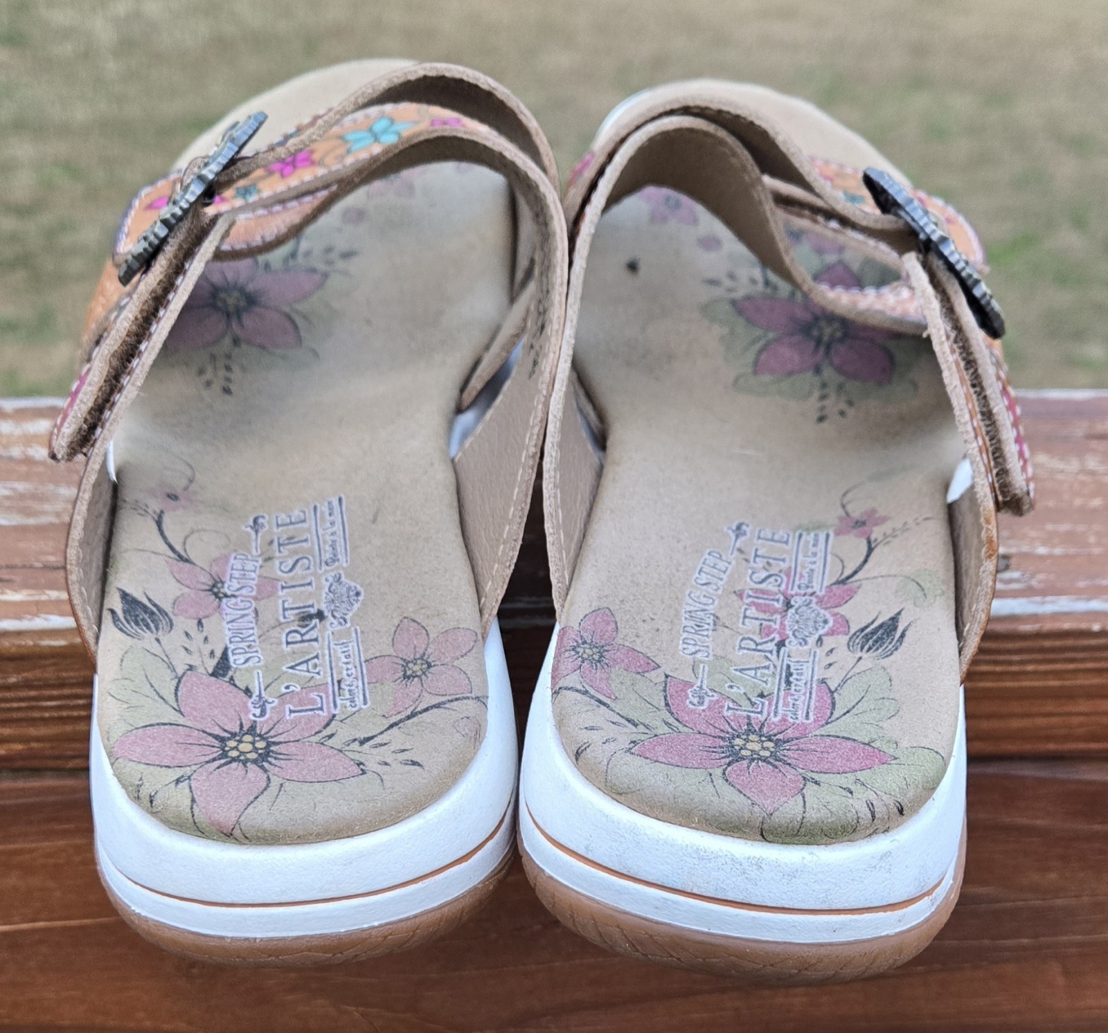 L’Artiste Kittymits Spring Step Sandals Floral Embellished Buckle Size 38 US 7.5